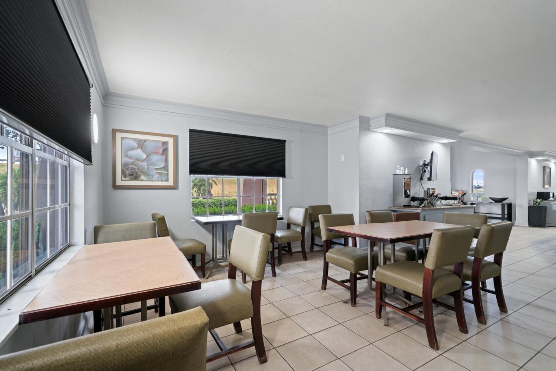 La Quinta Inn by Wyndham Corpus Christi North gallery photo in Corpus Christi, TX — image 84
