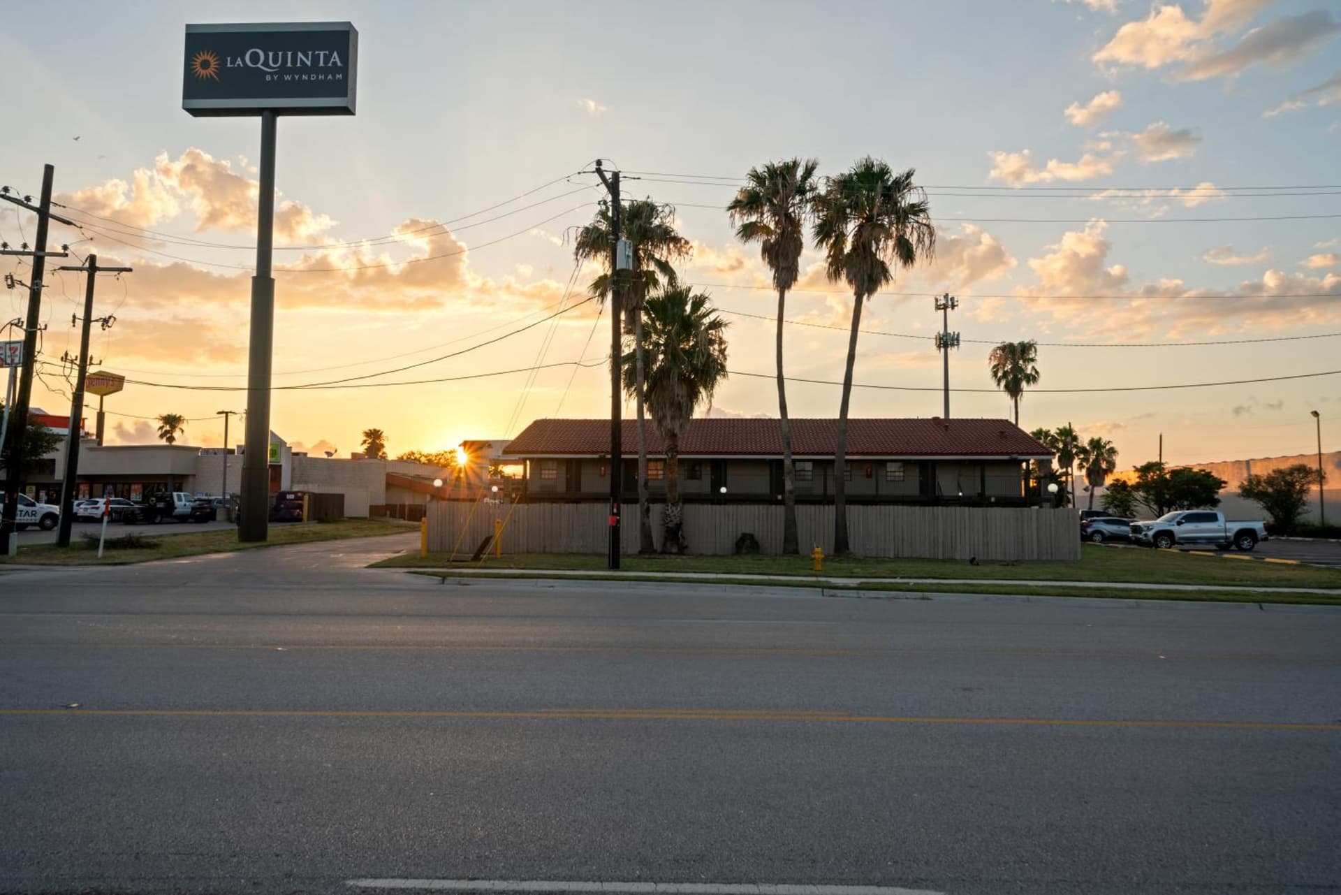 La Quinta Inn by Wyndham Corpus Christi North gallery photo in Corpus Christi, TX — image 119