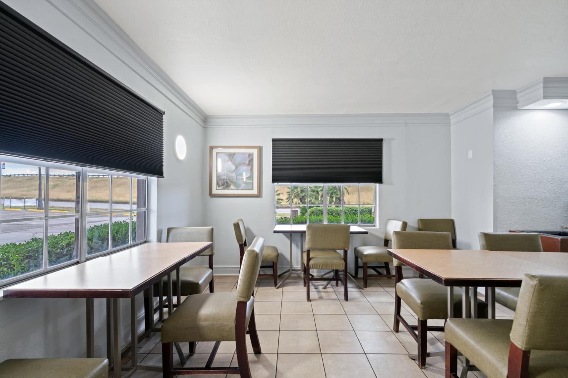 La Quinta Inn by Wyndham Corpus Christi North gallery photo in Corpus Christi, TX — image 46