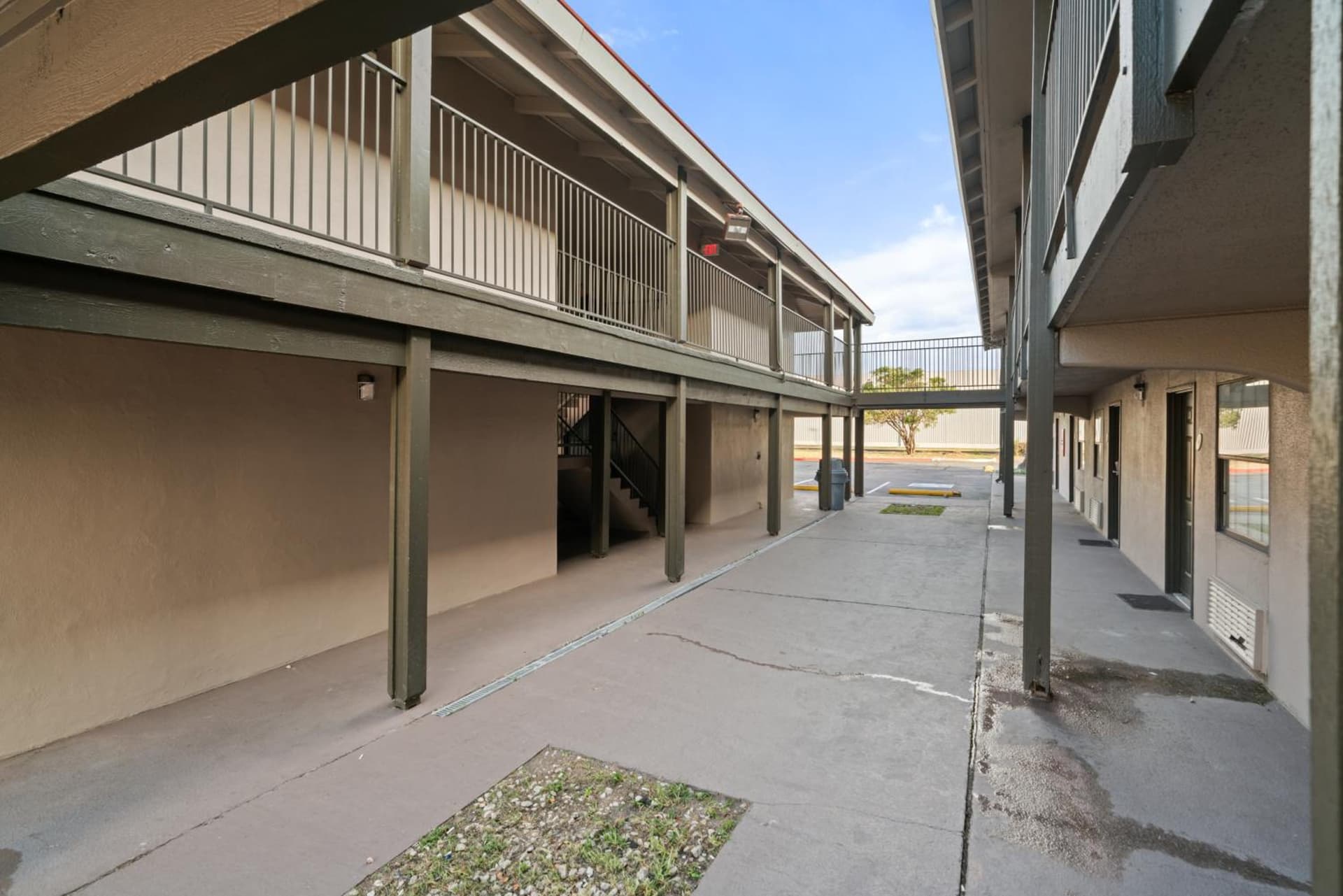 La Quinta Inn by Wyndham Corpus Christi North gallery photo in Corpus Christi, TX — image 110