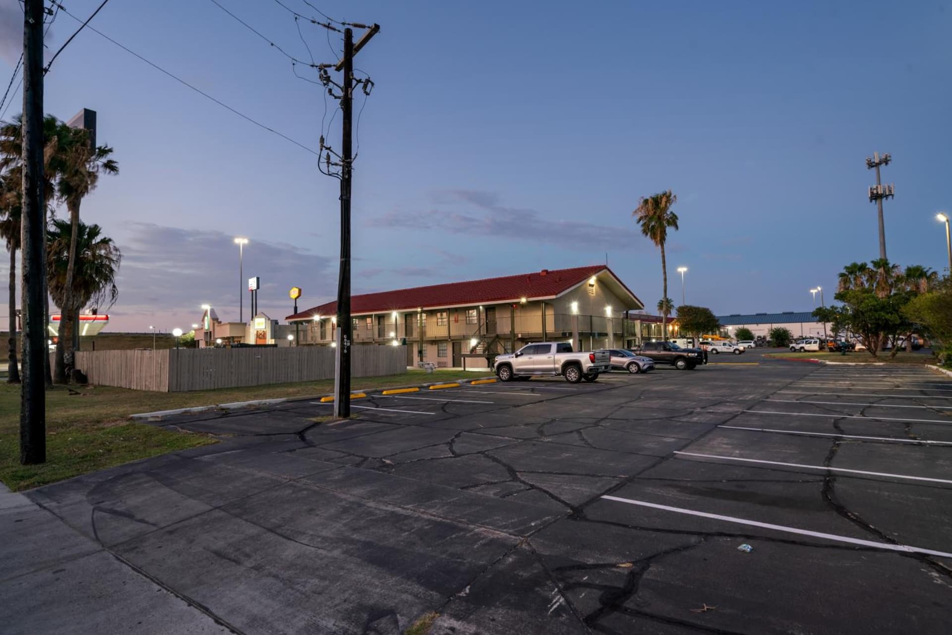 La Quinta Inn by Wyndham Corpus Christi North gallery photo in Corpus Christi, TX — image 90