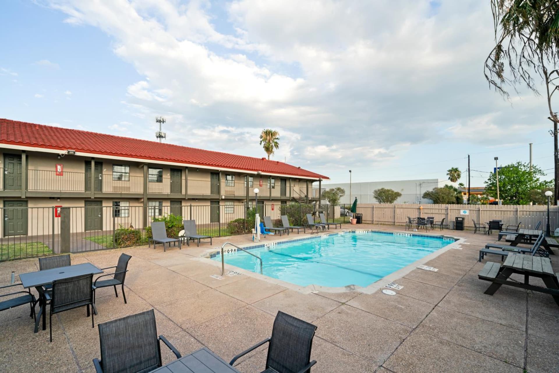 La Quinta Inn by Wyndham Corpus Christi North gallery photo in Corpus Christi, TX — image 9
