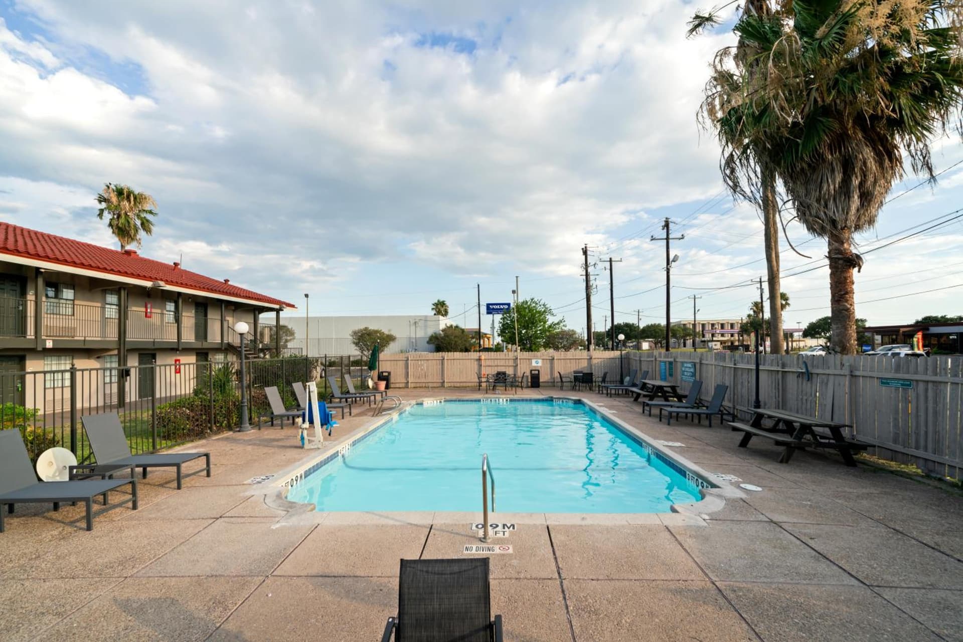 La Quinta Inn by Wyndham Corpus Christi North gallery photo in Corpus Christi, TX — image 89