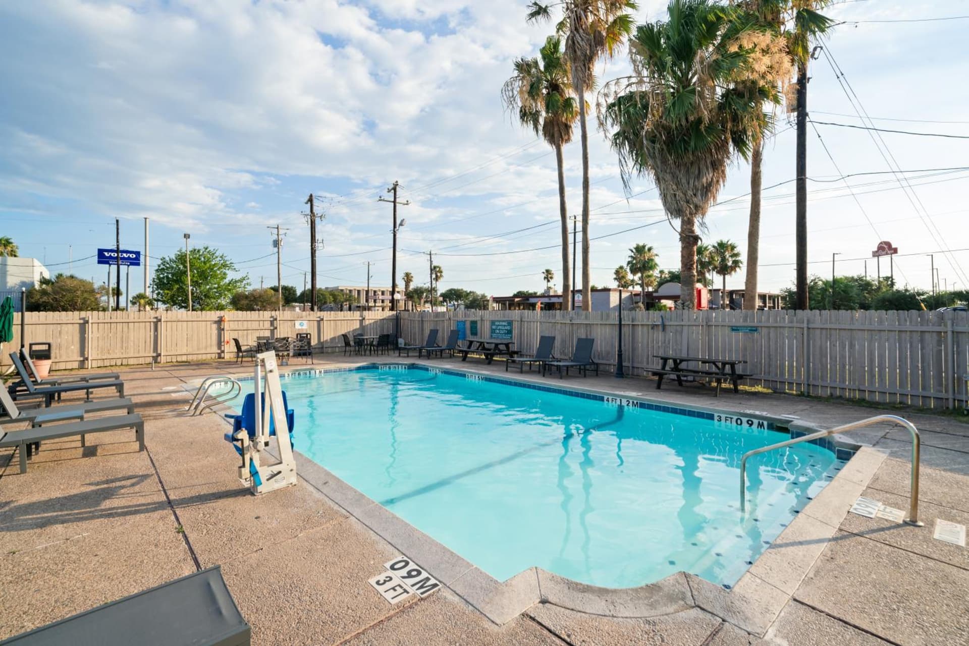 La Quinta Inn by Wyndham Corpus Christi North gallery photo in Corpus Christi, TX — image 34