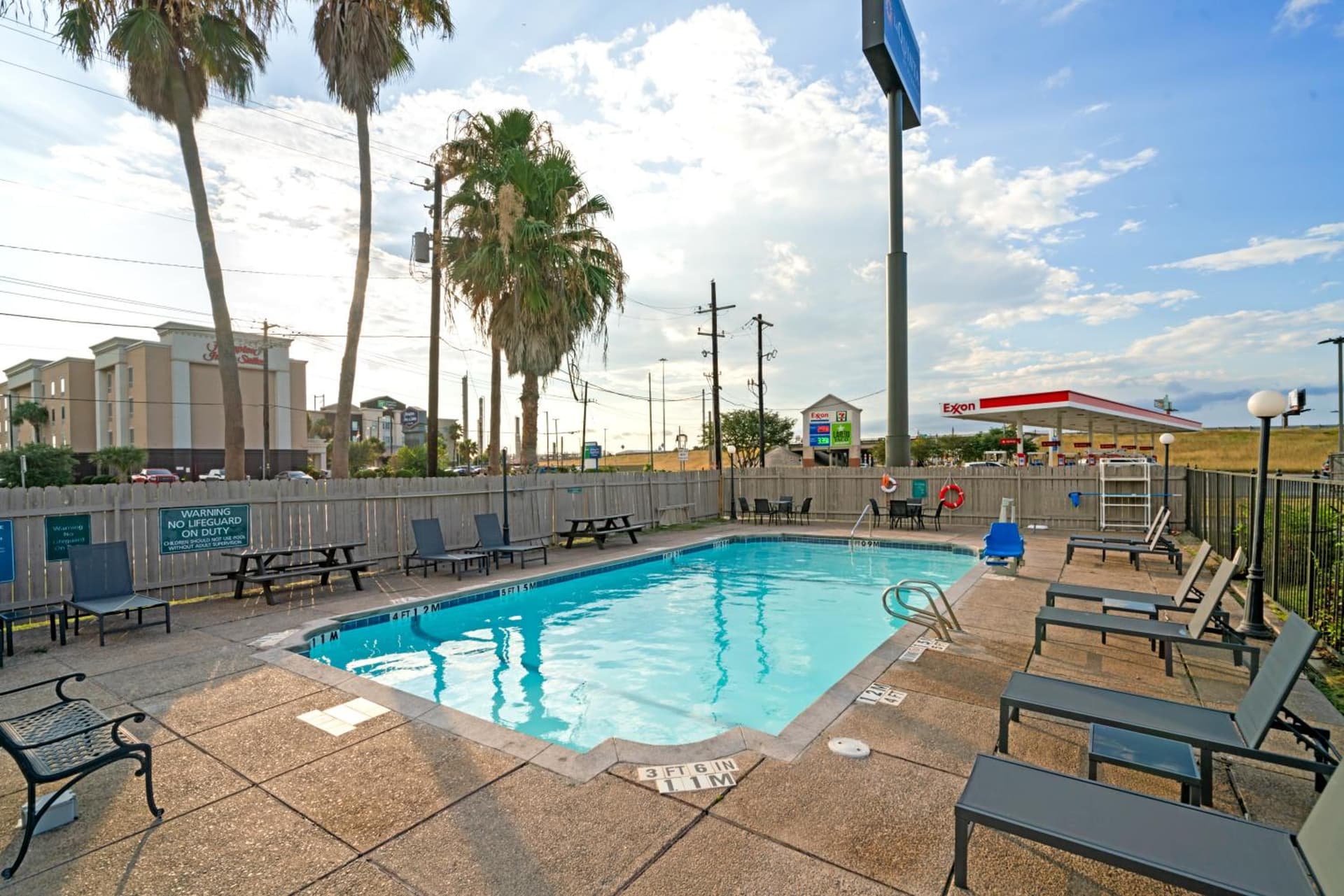 La Quinta Inn by Wyndham Corpus Christi North gallery photo in Corpus Christi, TX — image 104