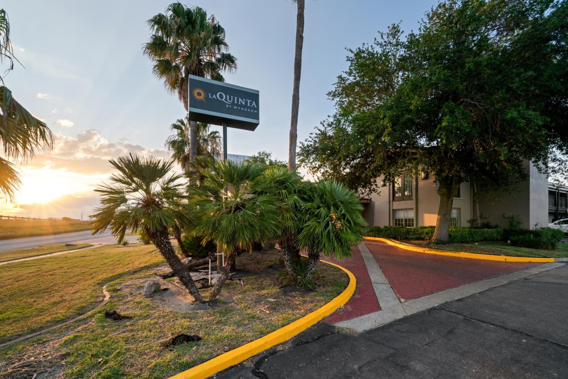 La Quinta Inn by Wyndham Corpus Christi North gallery photo in Corpus Christi, TX — image 52