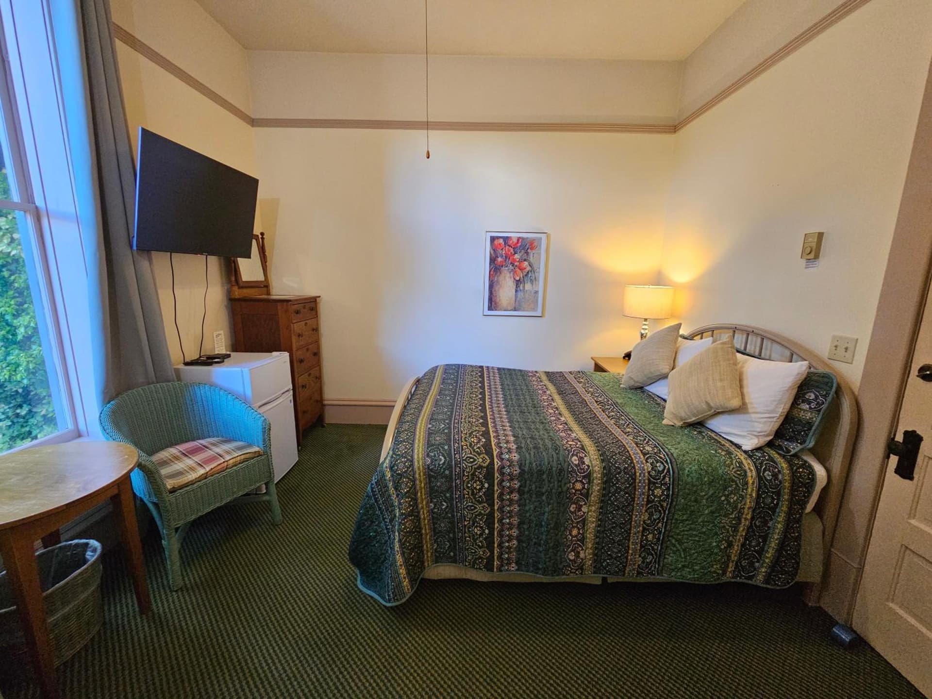 Hotel Planter gallery photo in La Conner, WA — image 118