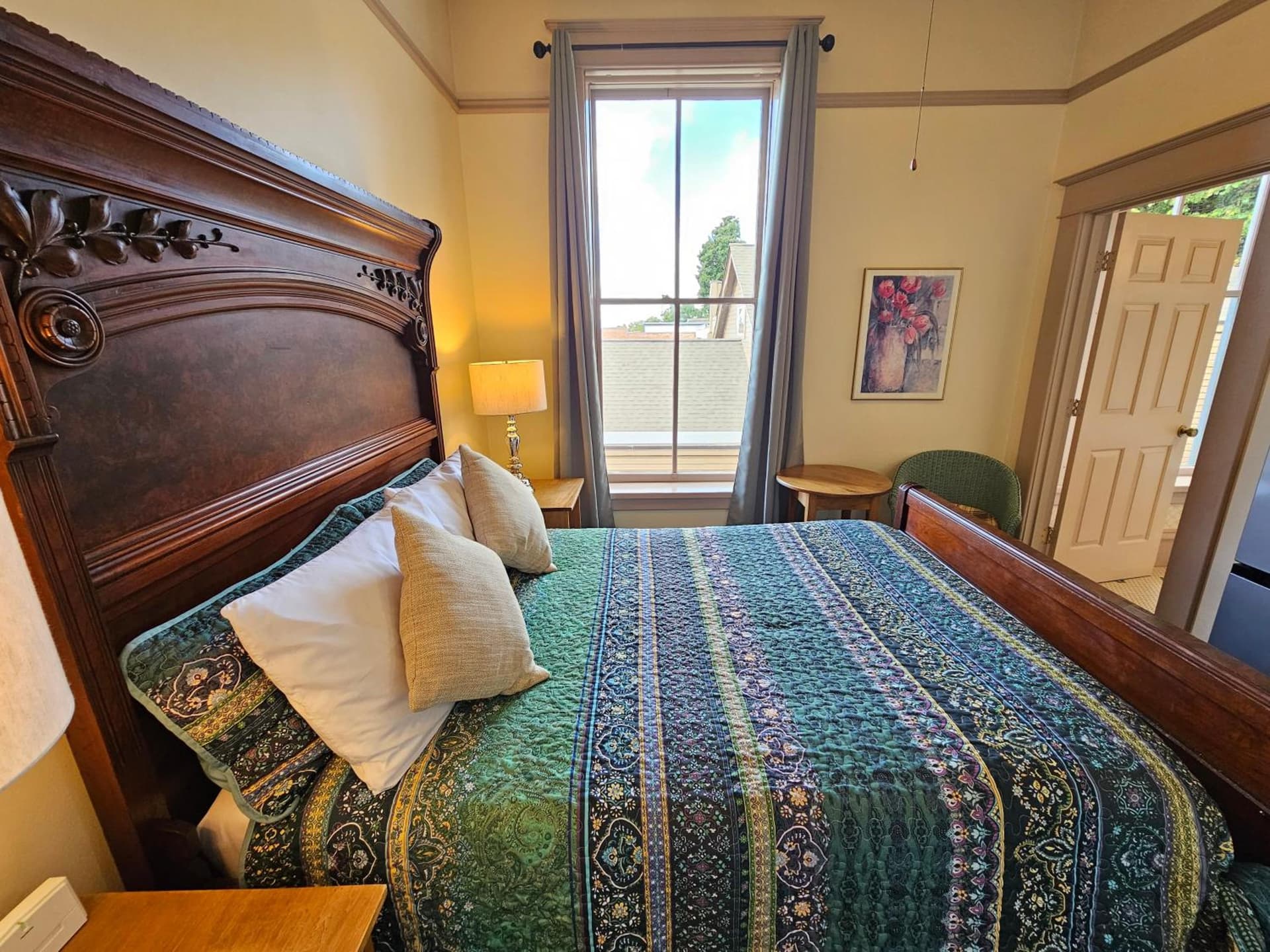 Hotel Planter gallery photo in La Conner, WA — image 83