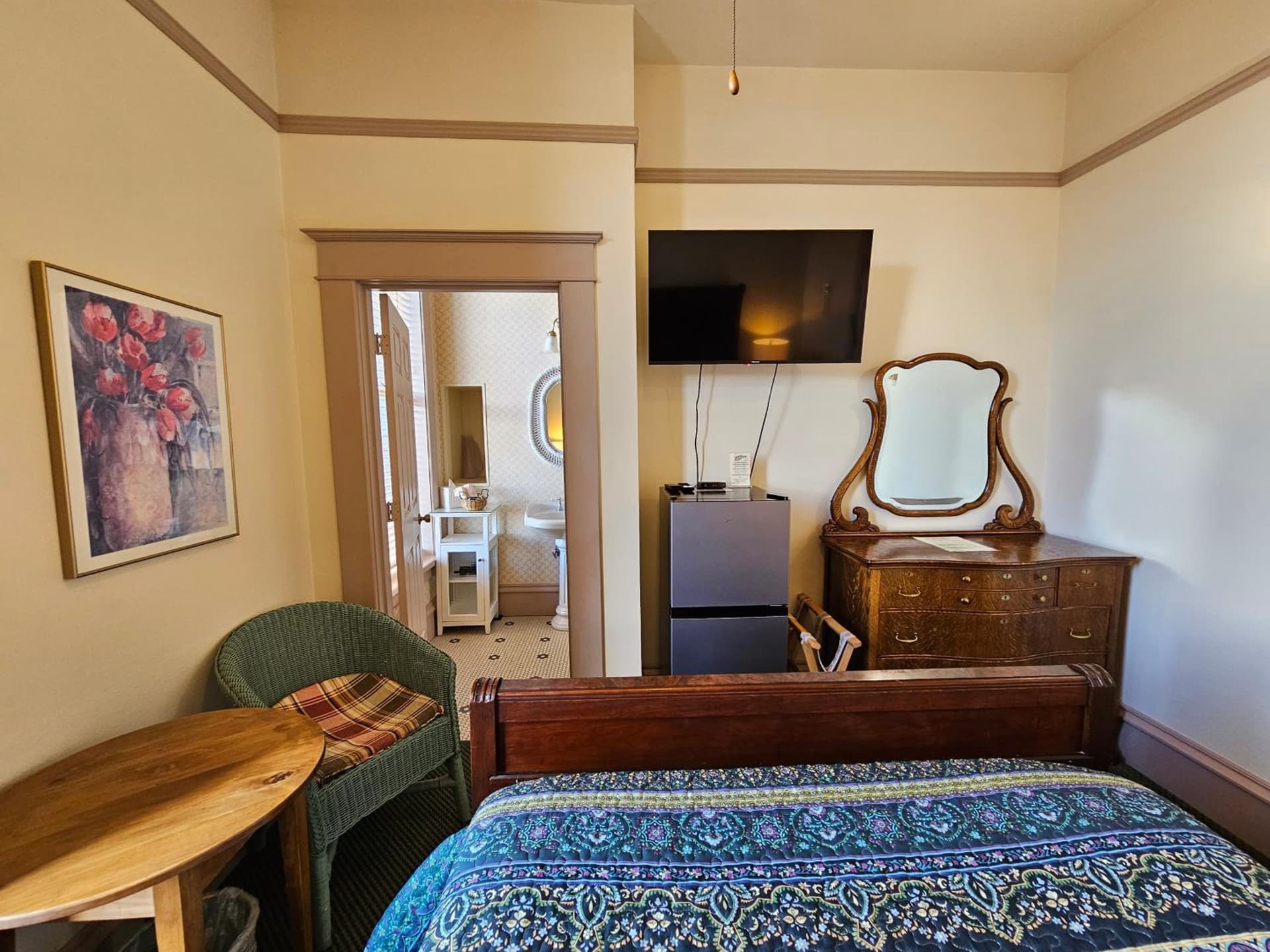 Hotel Planter gallery photo in La Conner, WA — image 114