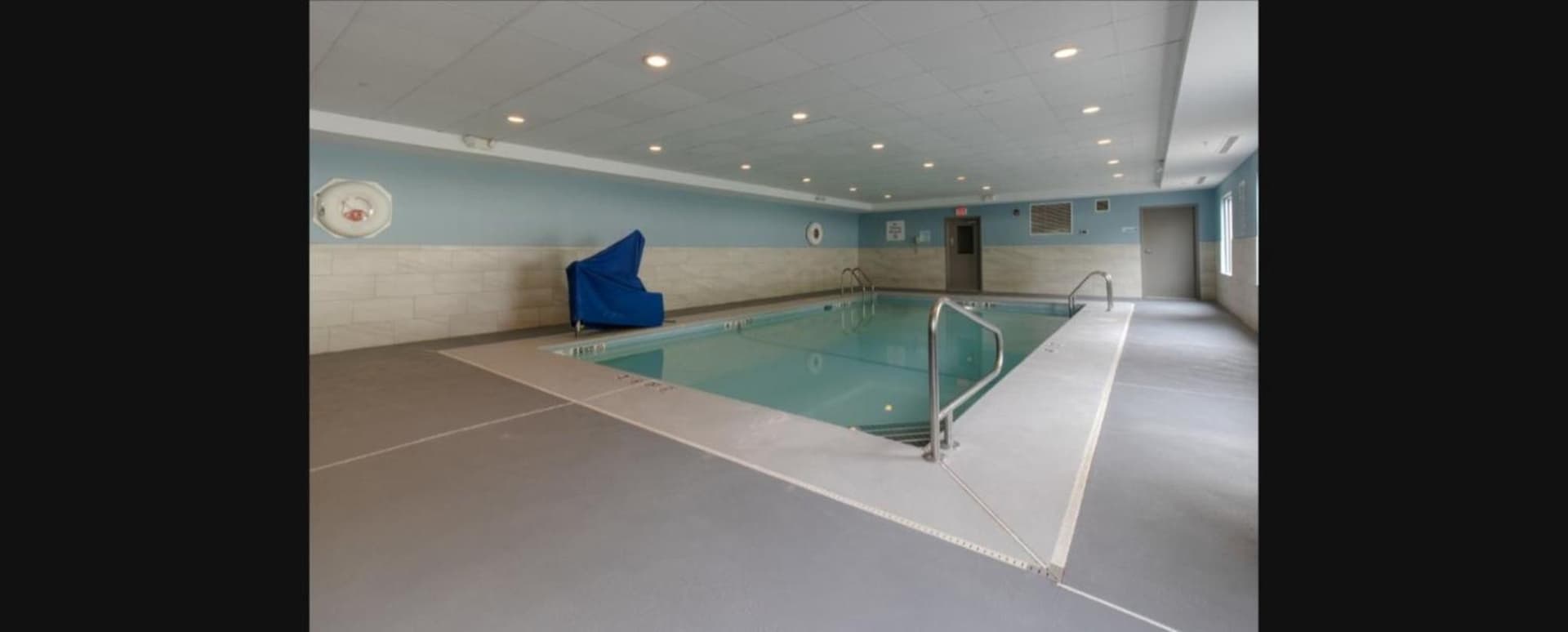 Holiday Inn Express Hartford-Newington by IHG property views in Newington — gallery photo 3