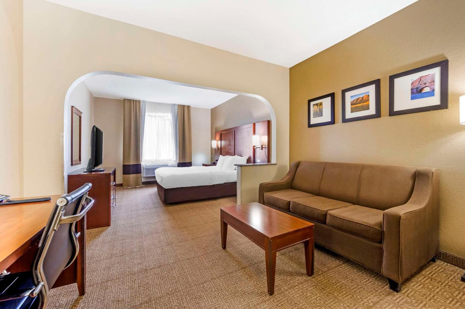 Comfort Suites Castle Rock - Denver South gallery photo in Castle Rock, CO — image 36