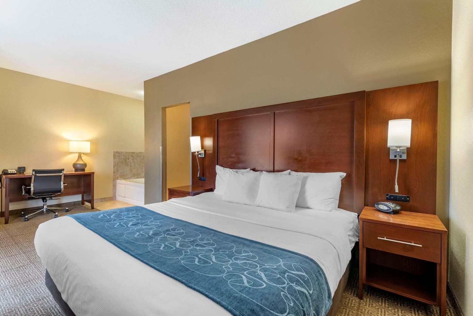 Comfort Suites Castle Rock - Denver South gallery photo in Castle Rock, CO — image 35
