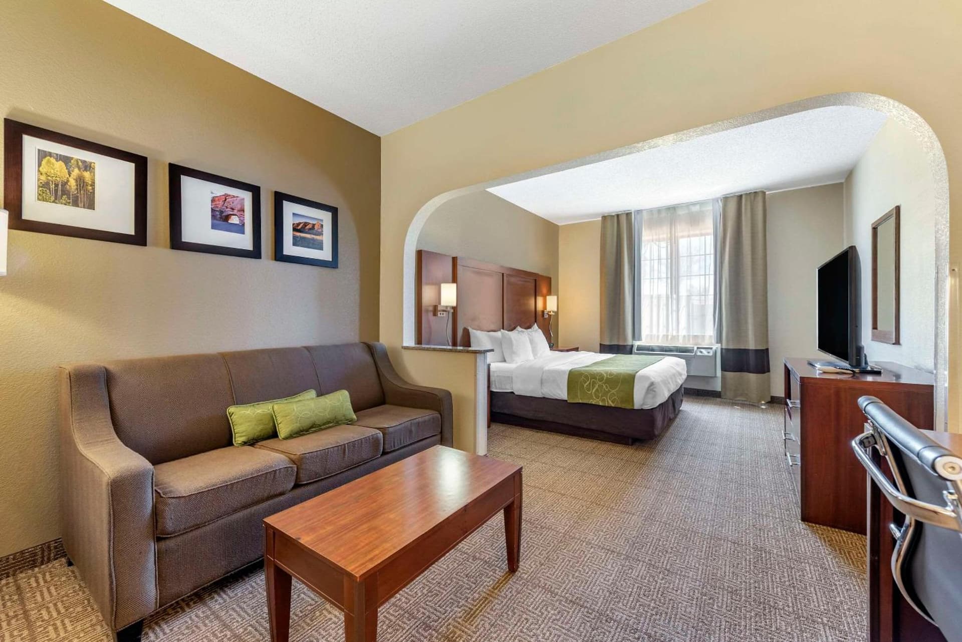 Comfort Suites Castle Rock - Denver South gallery photo in Castle Rock, CO — image 24