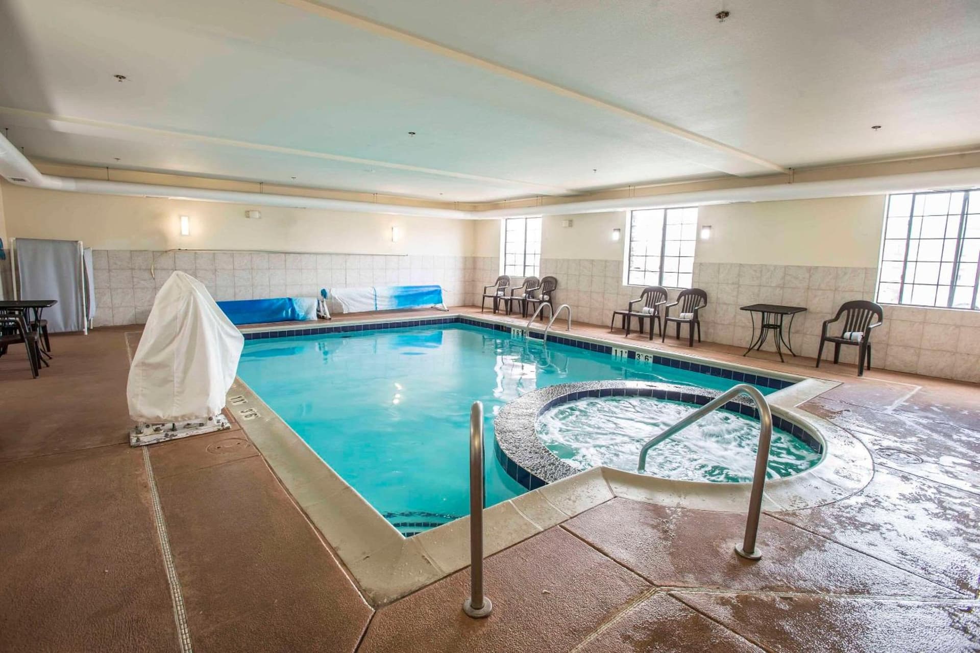 Comfort Suites Castle Rock - Denver South gallery photo in Castle Rock, CO — image 9