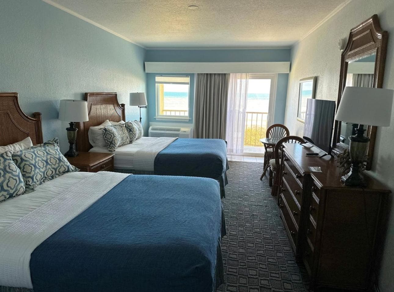 Surf Side Hotel interior in Nags Head, NC — gallery photo 2