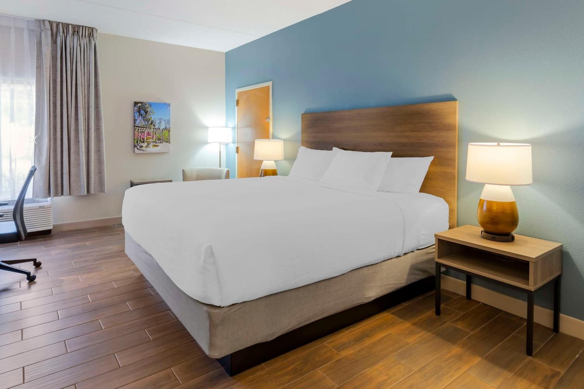 Best Western Plus Wilmington / Wrightsville Beach property views in Wilmington, NC — gallery photo 3