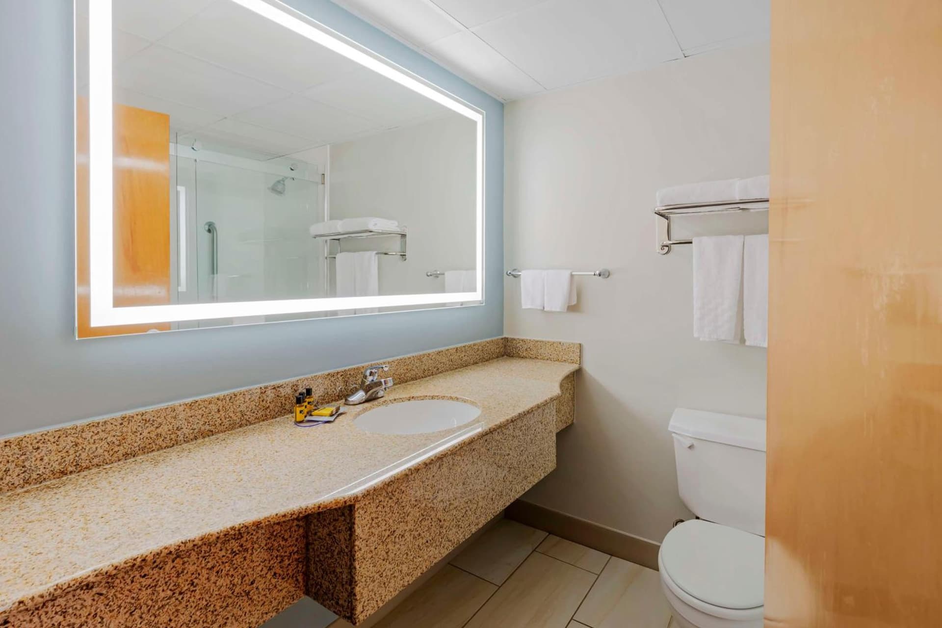 Best Western Plus Wilmington / Wrightsville Beach gallery photo in Wilmington, NC — image 11