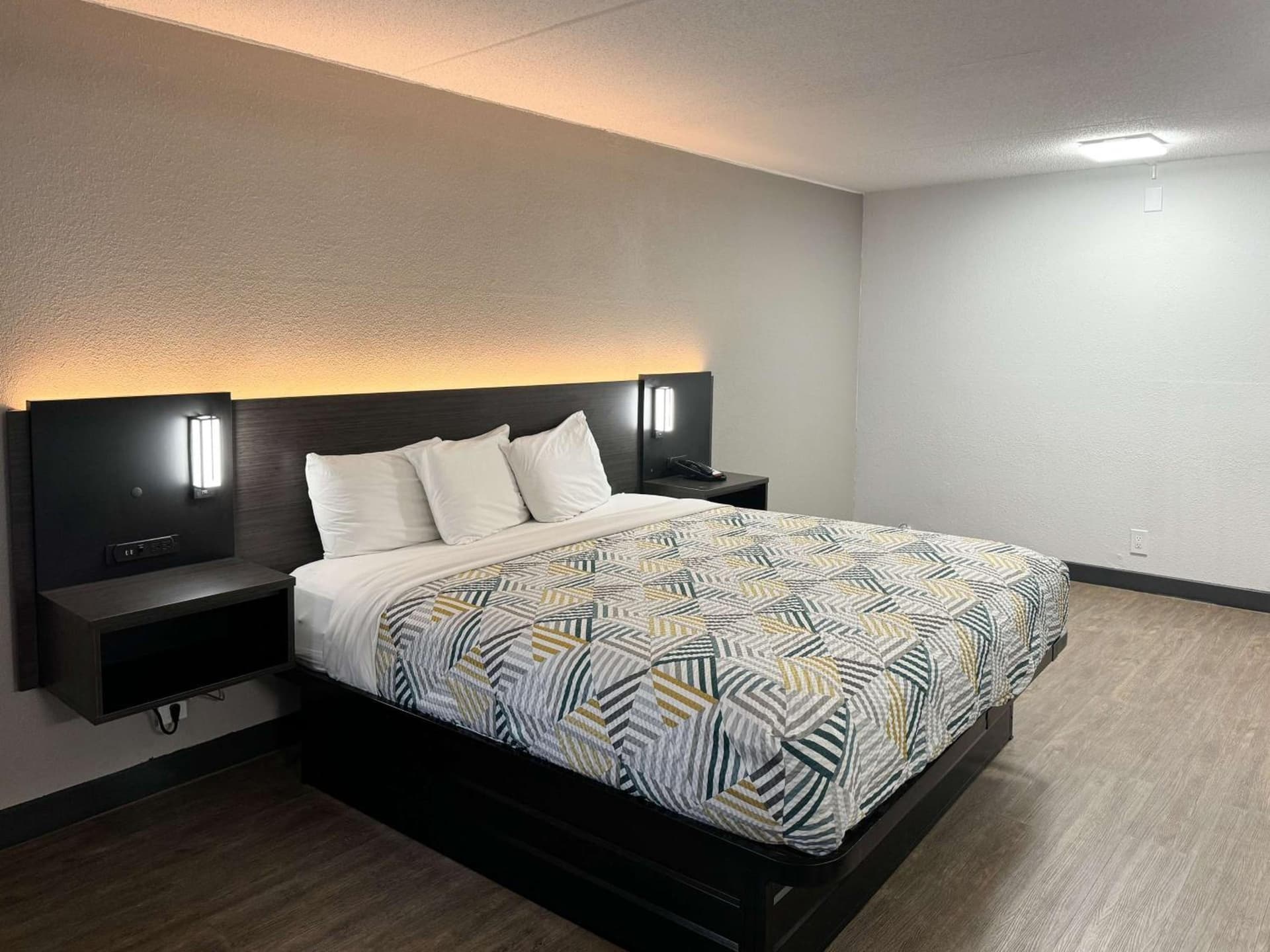 Motel 6 Huntsville AL University Dr. gallery photo in Huntsville, AL — image 18