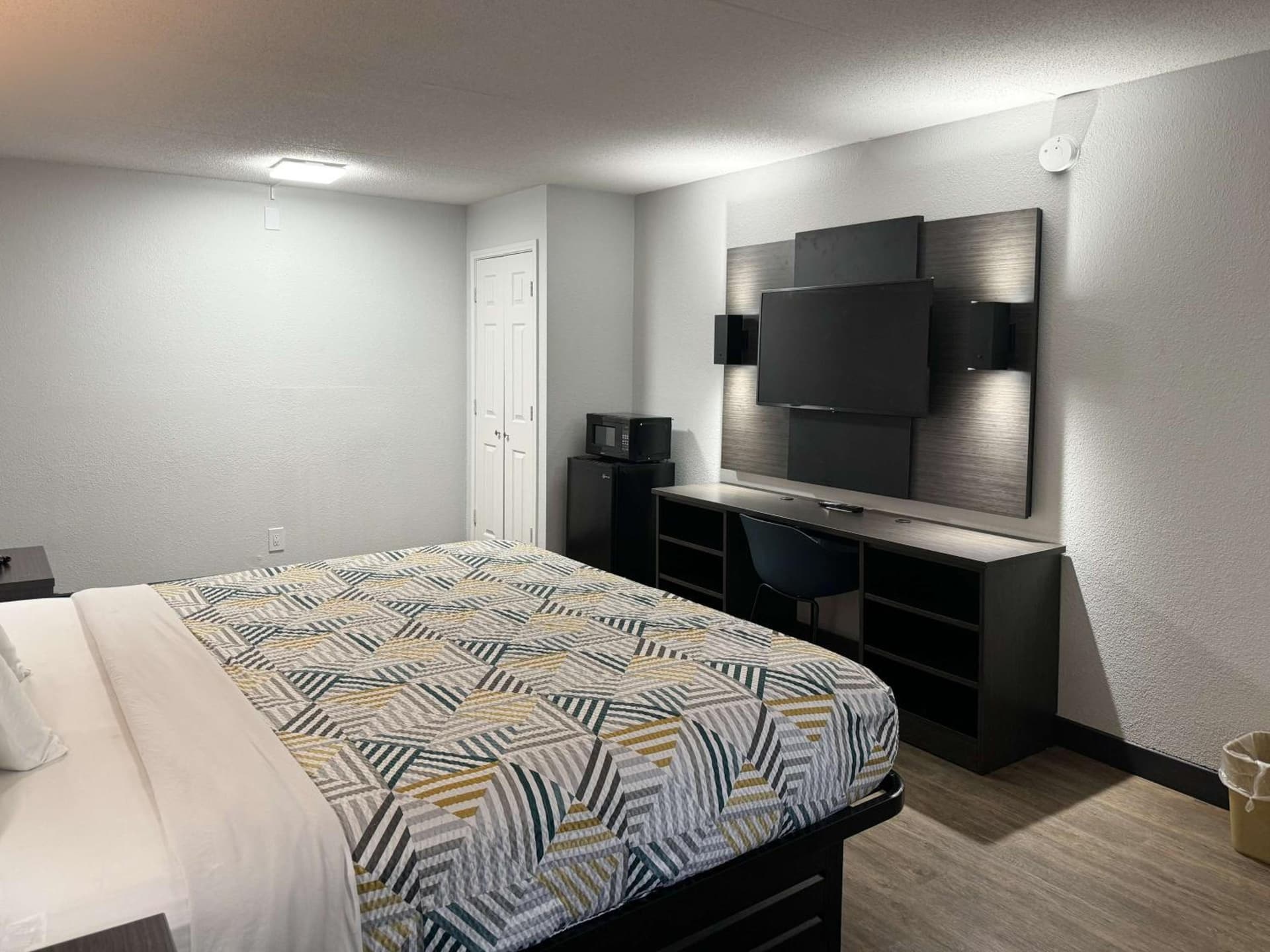 Motel 6 Huntsville AL University Dr. gallery photo in Huntsville, AL — image 9