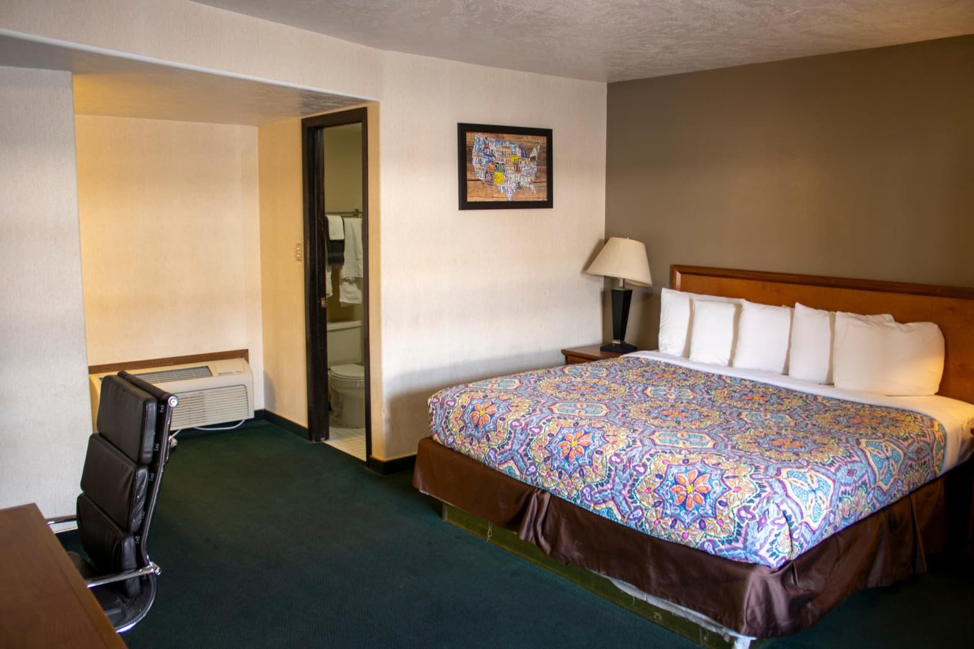 Patriot Stay Motel interior in Vernal, UT — gallery photo 2