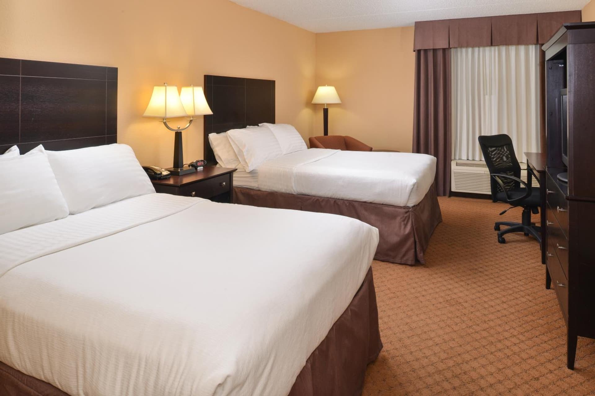 Holiday Inn Martinsburg by IHG gallery photo in Martinsburg, WV — image 56