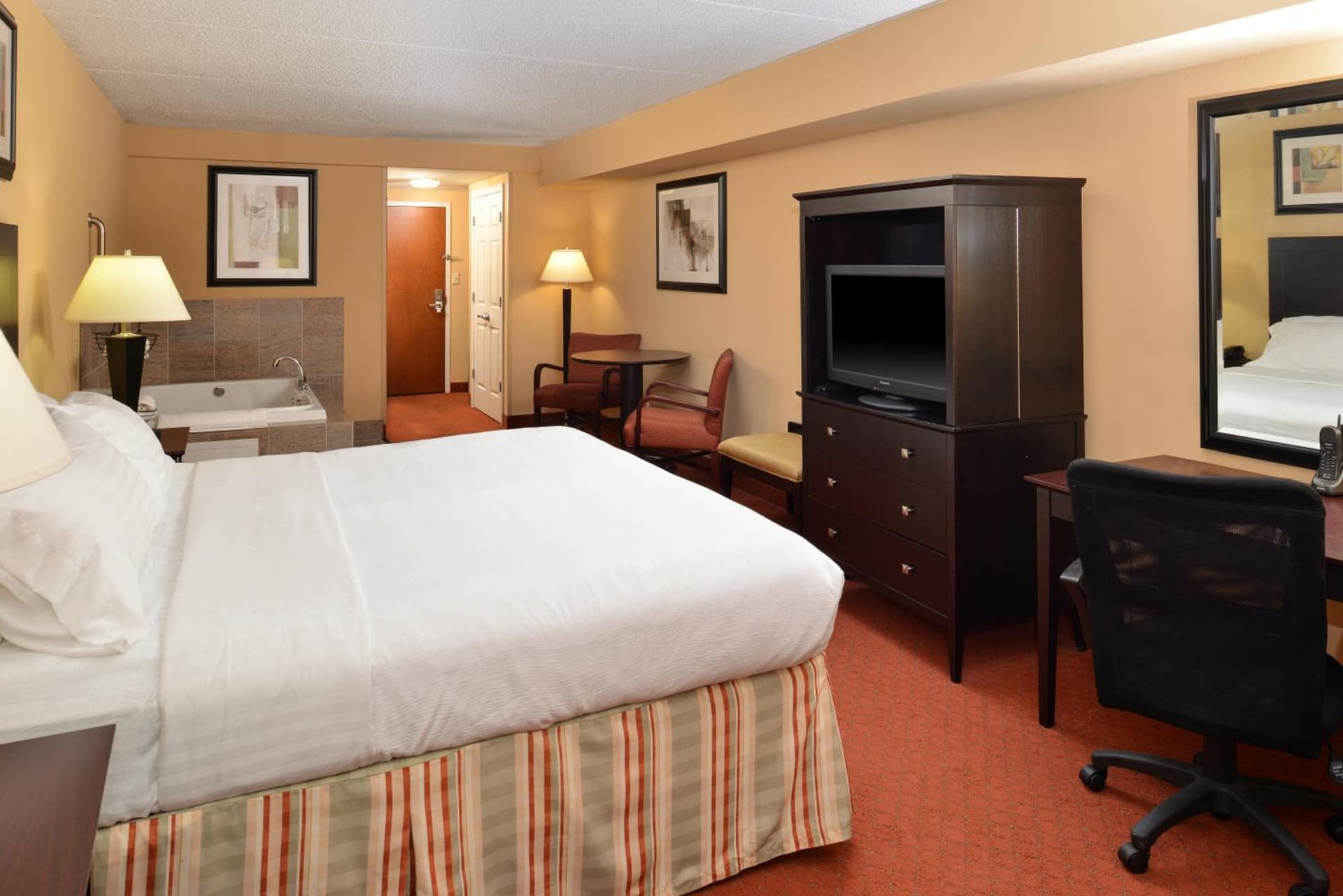 Holiday Inn Martinsburg by IHG gallery photo in Martinsburg, WV — image 4