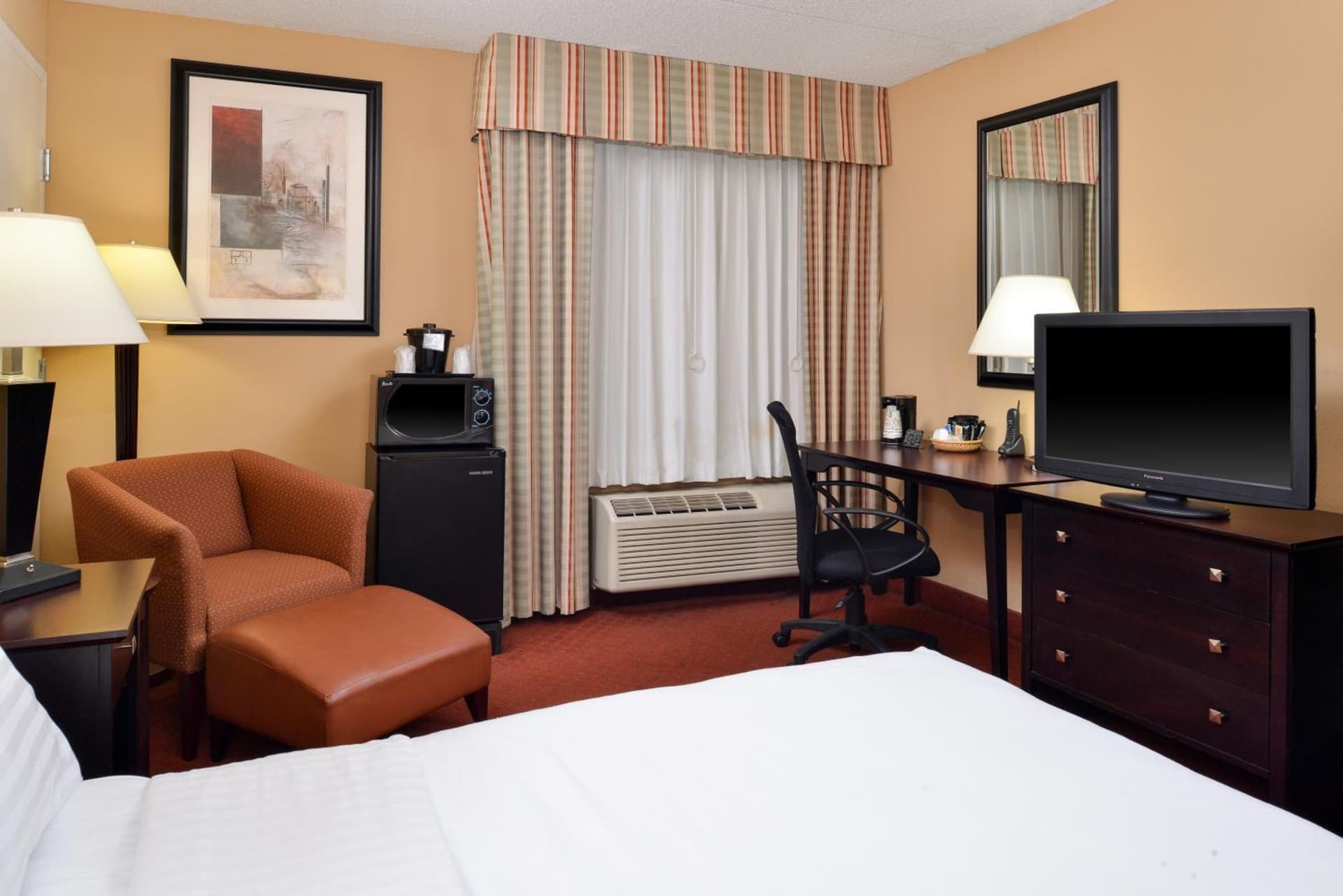 Holiday Inn Martinsburg by IHG property views in Martinsburg, WV — gallery photo 3