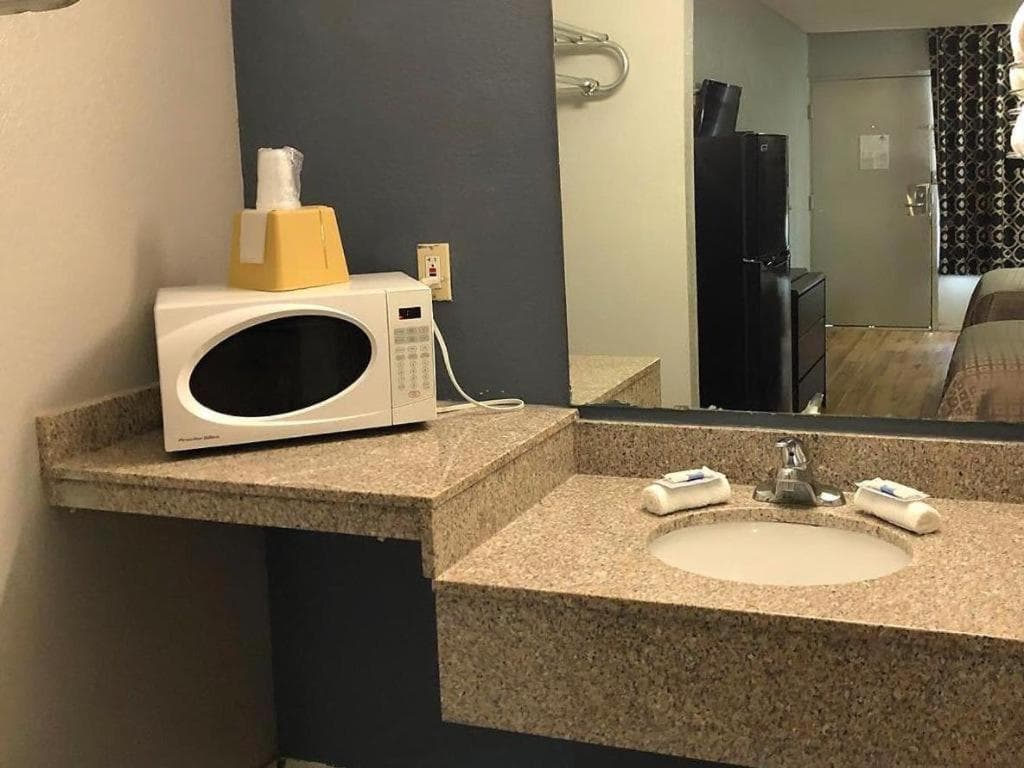 Best Value Inn Garland gallery photo in Garland, TX — image 14