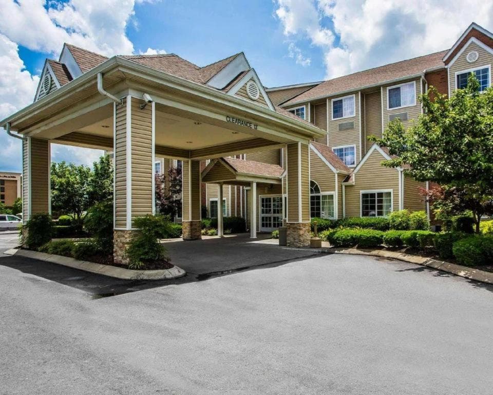 Quality Inn & Suites — hotel in Mount Juliet, Tennessee