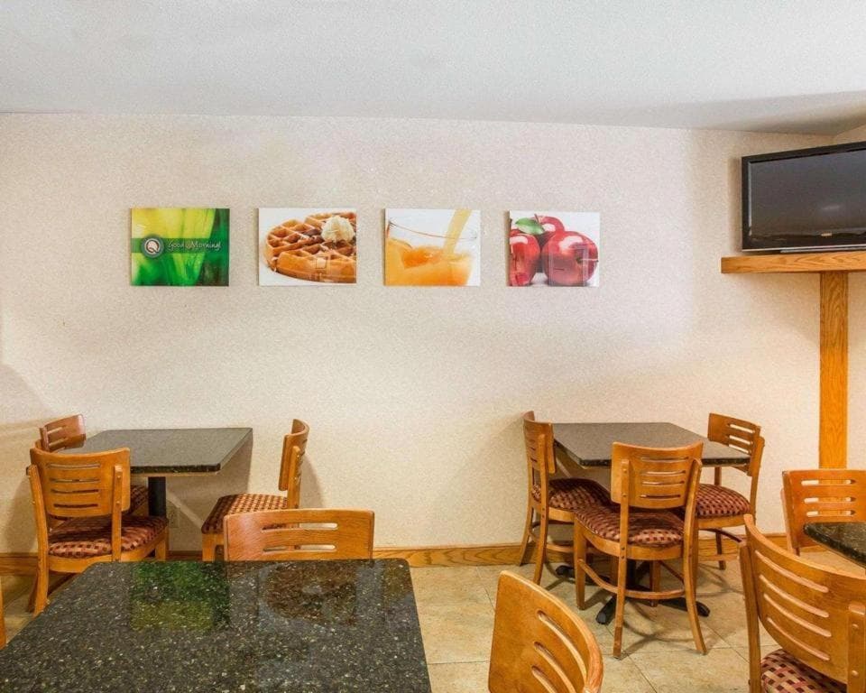 Quality Inn & Suites property views in Mount Juliet, TN — gallery photo 3