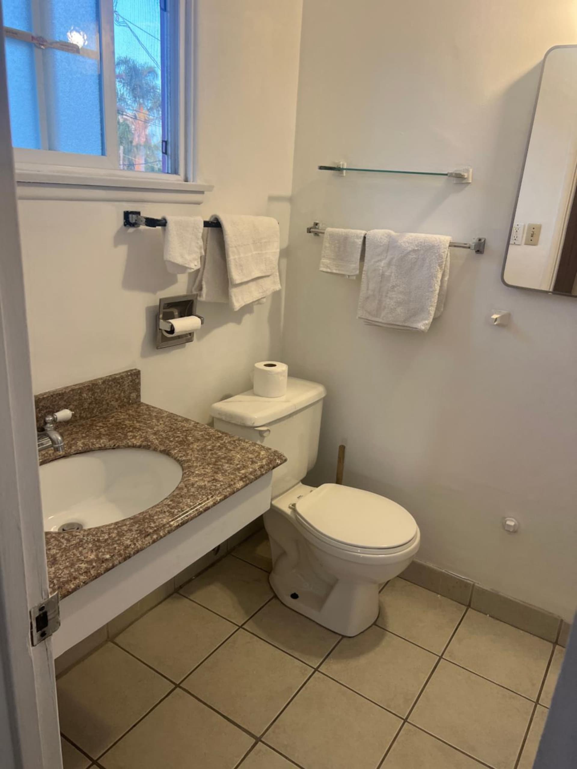 Silver Sands Motel property views in Ventura — gallery photo 3
