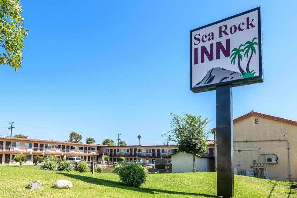 Sea Rock Inn - Los Angeles featured exterior or lobby in Los Angeles, CA — similar hotel