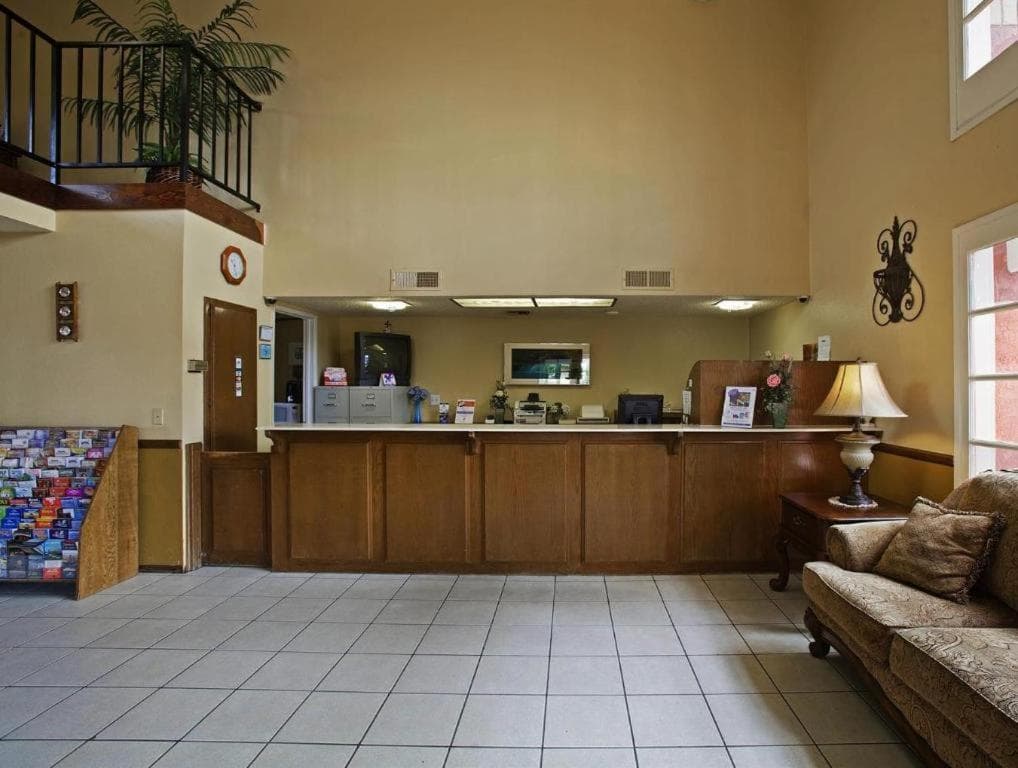 Days Inn by Wyndham Hemet property views in Hemet, CA — gallery photo 3