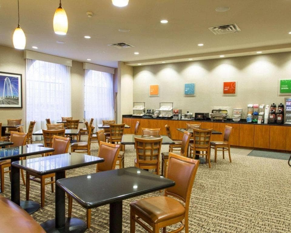 Comfort Inn DFW Airport North property views in Dallas, TX — gallery photo 3