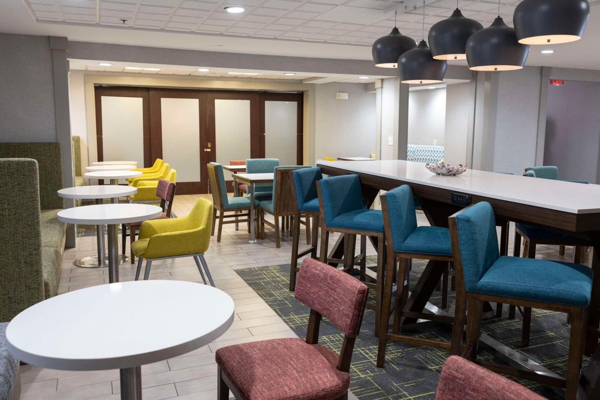 Hampton Inn Kent/Akron Area interior in Kent, OH — gallery photo 2