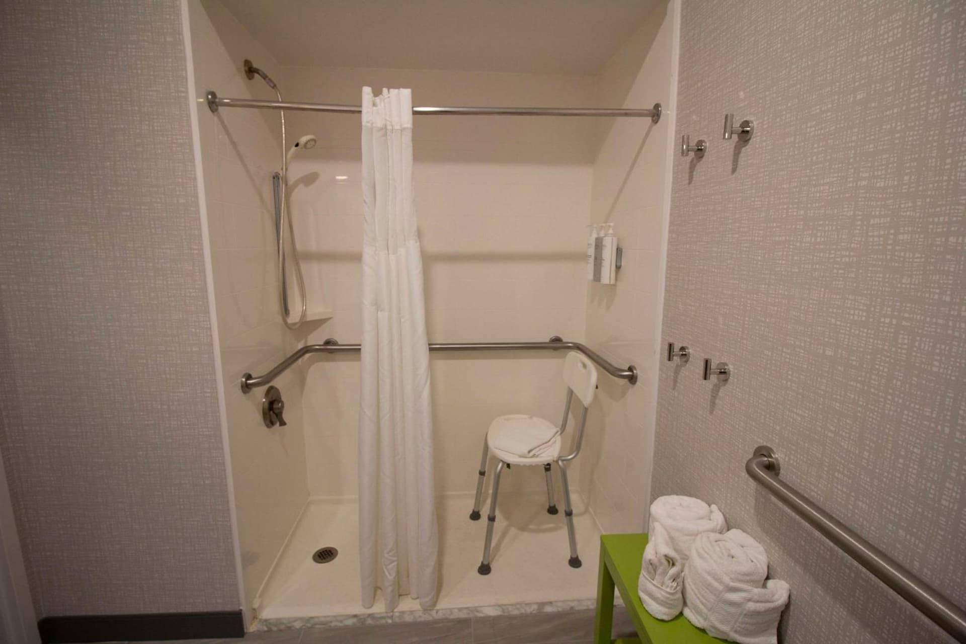 Hampton Inn Kent/Akron Area gallery photo in Kent, OH — image 46