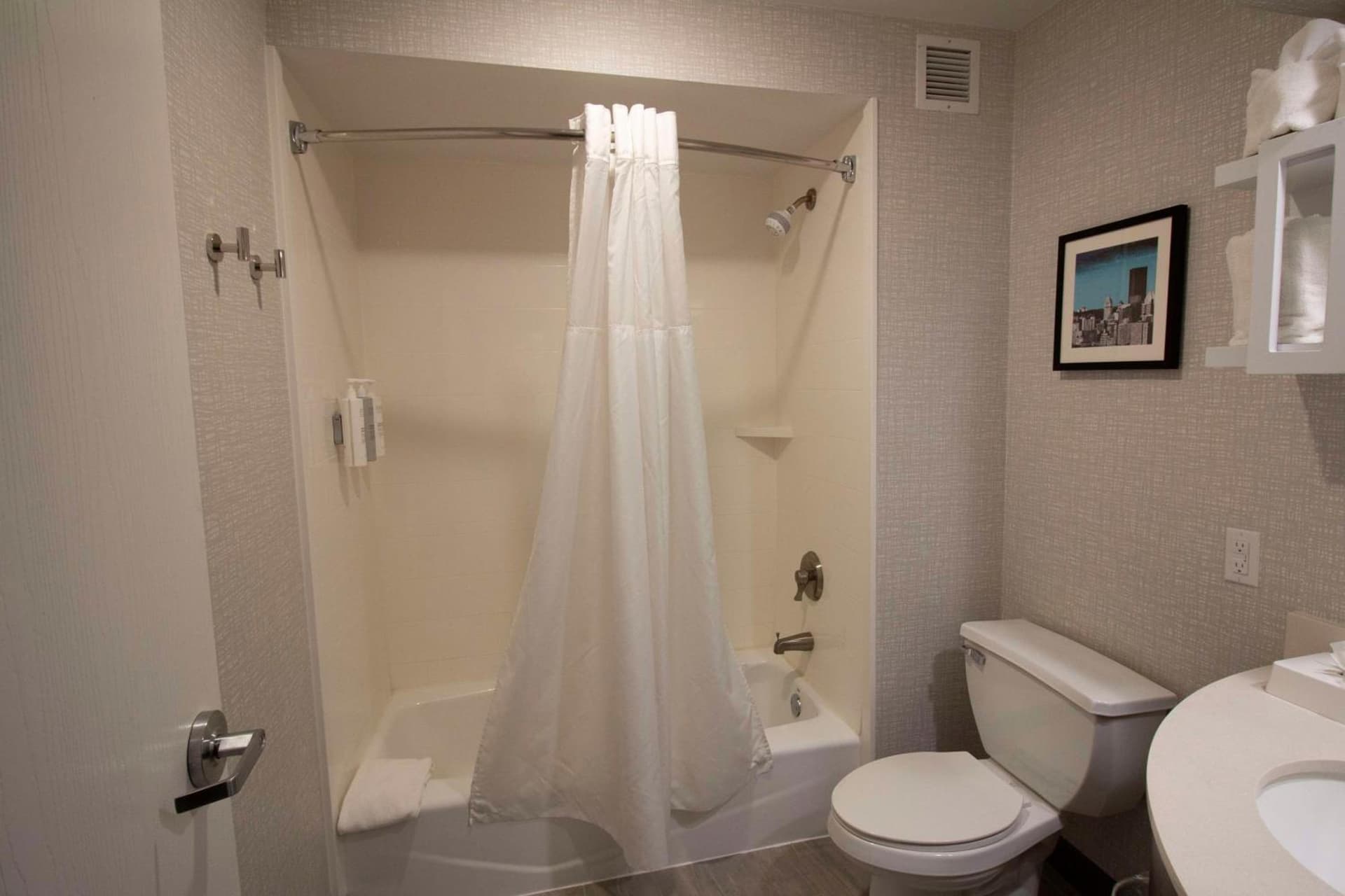 Hampton Inn Kent/Akron Area gallery photo in Kent, OH — image 14