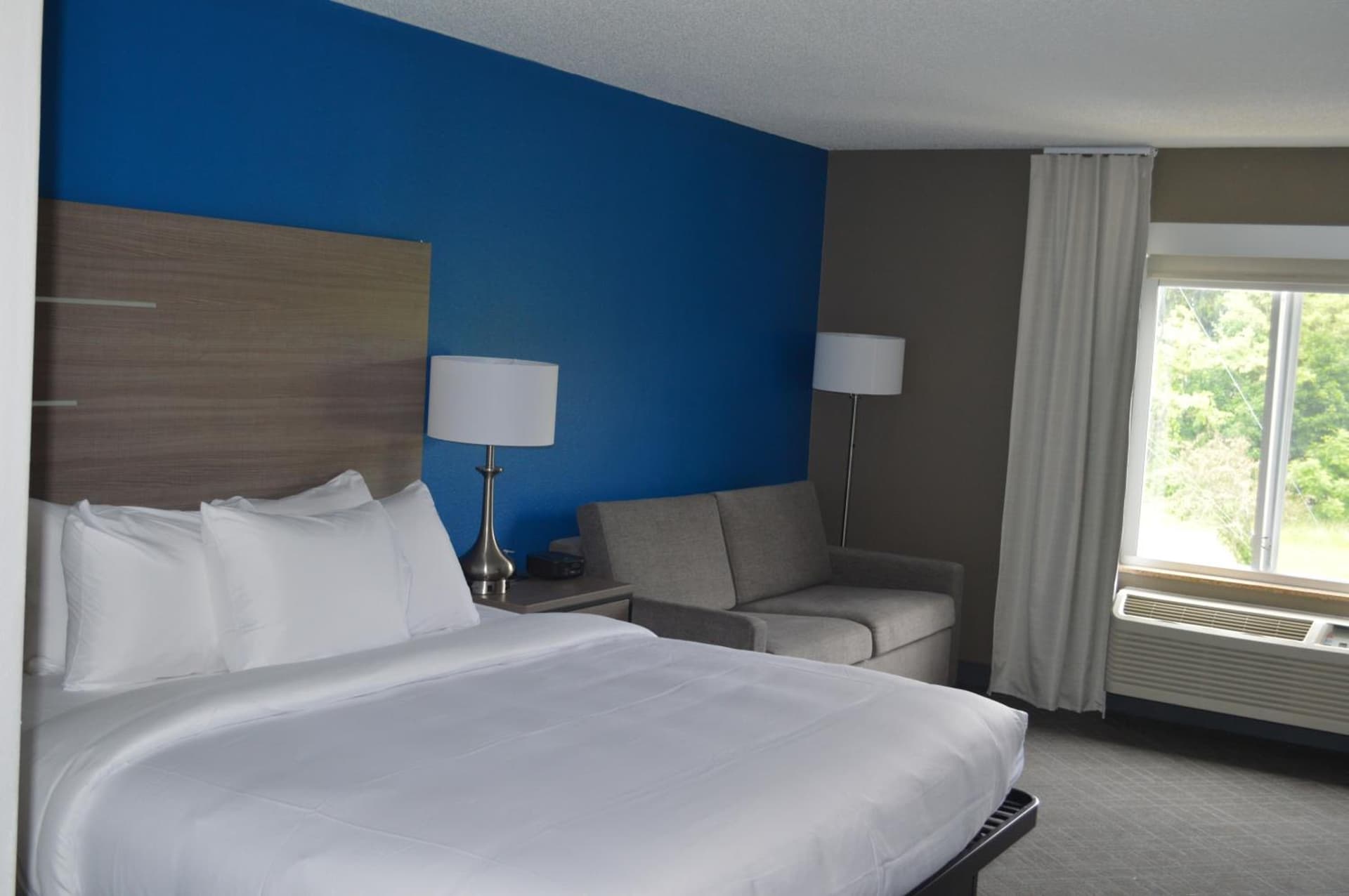 Comfort Inn & Suites Harrisburg-Hershey North gallery photo in Harrisburg, PA — image 8