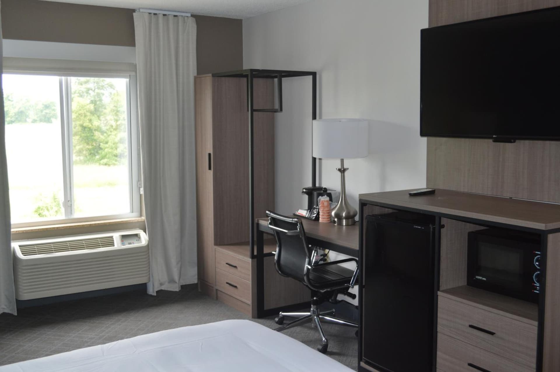 Comfort Inn & Suites Harrisburg-Hershey North gallery photo in Harrisburg, PA — image 27