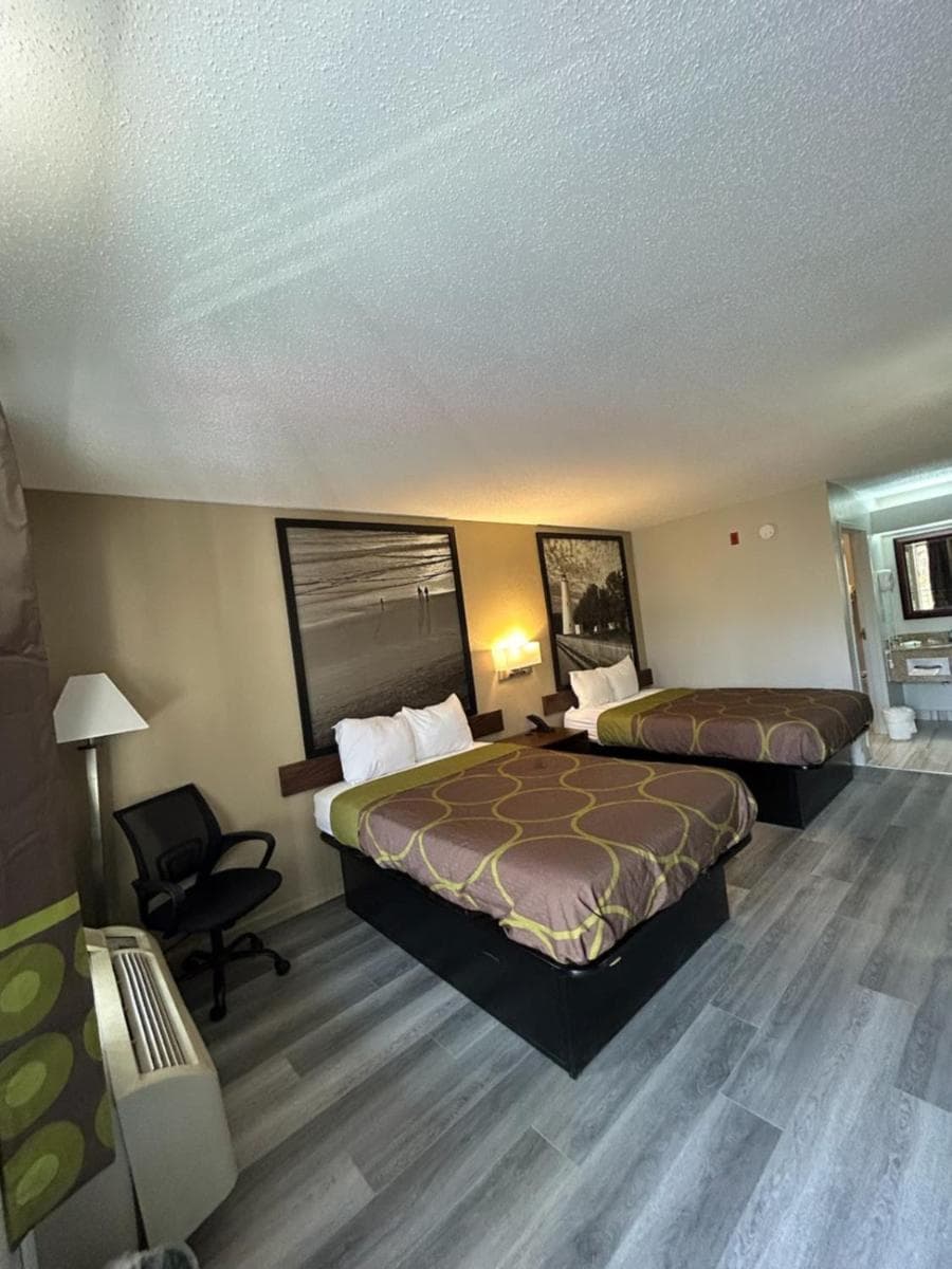 Super 8 by Wyndham Fayetteville gallery photo in Fayetteville, NC — image 9