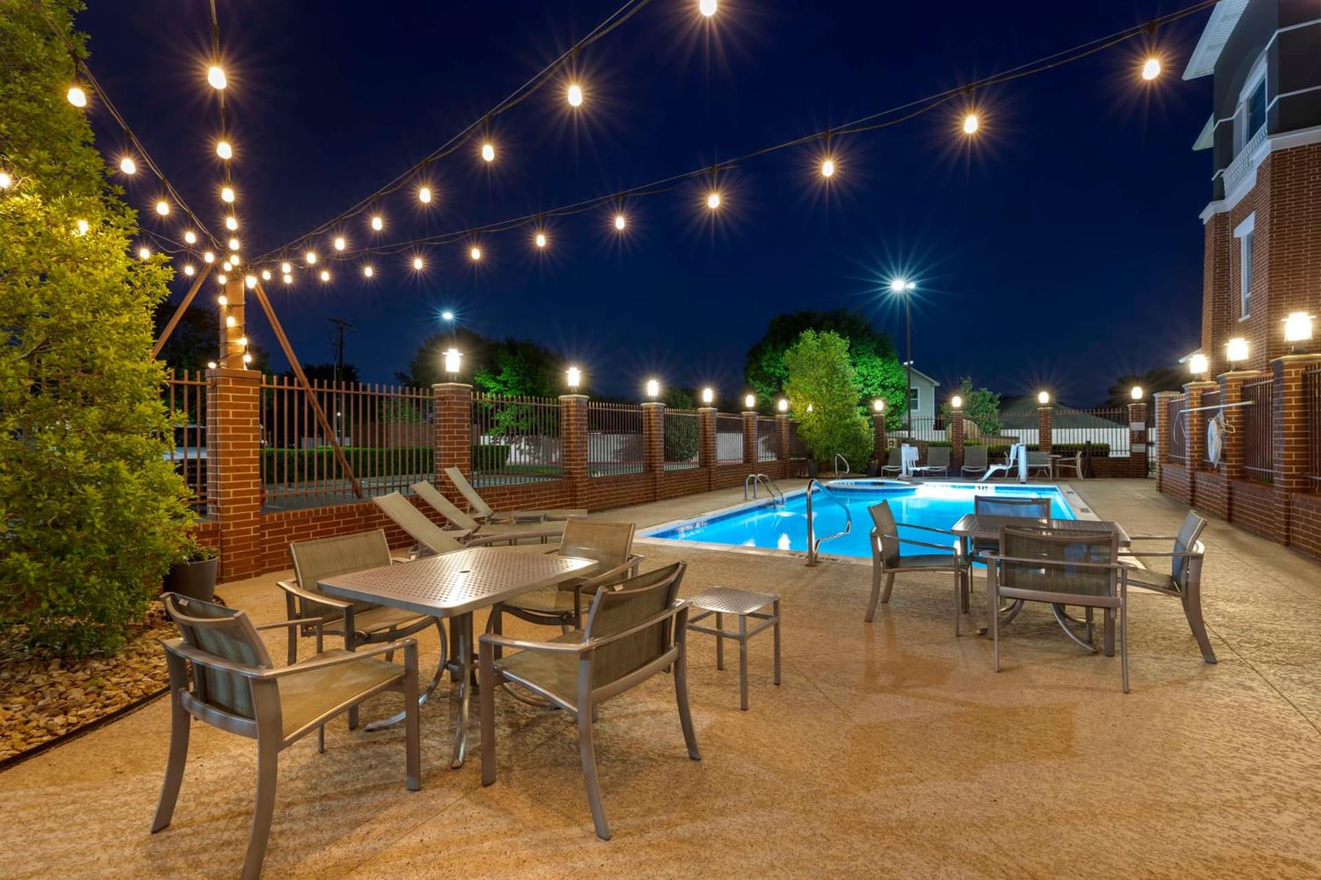 Best Western Plus Duncanville Dallas property views in Duncanville, TX — gallery photo 3
