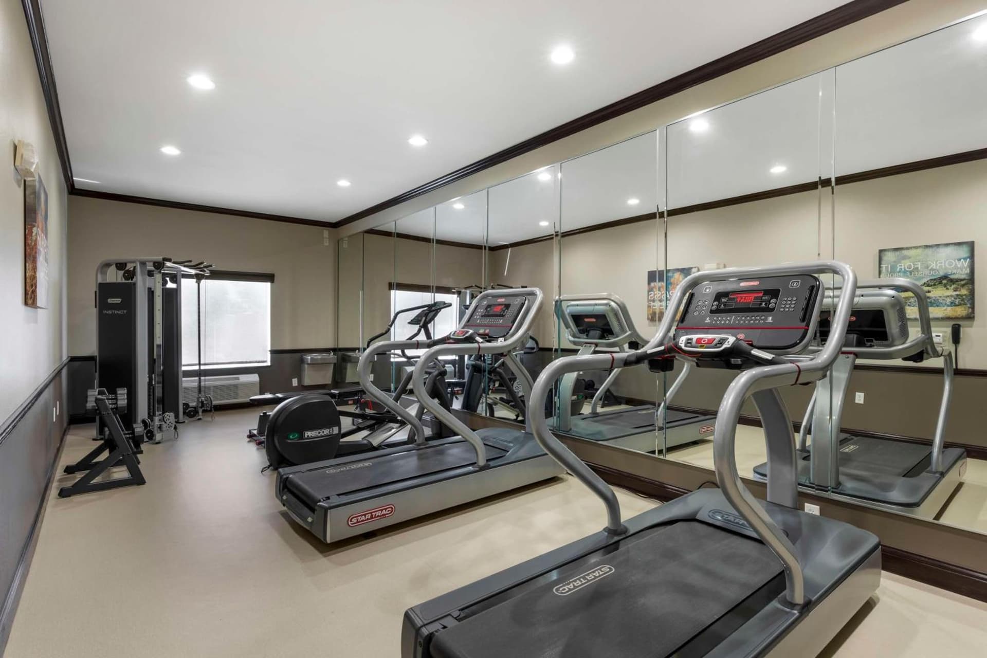 Best Western Plus Duncanville Dallas gallery photo in Duncanville, TX — image 23