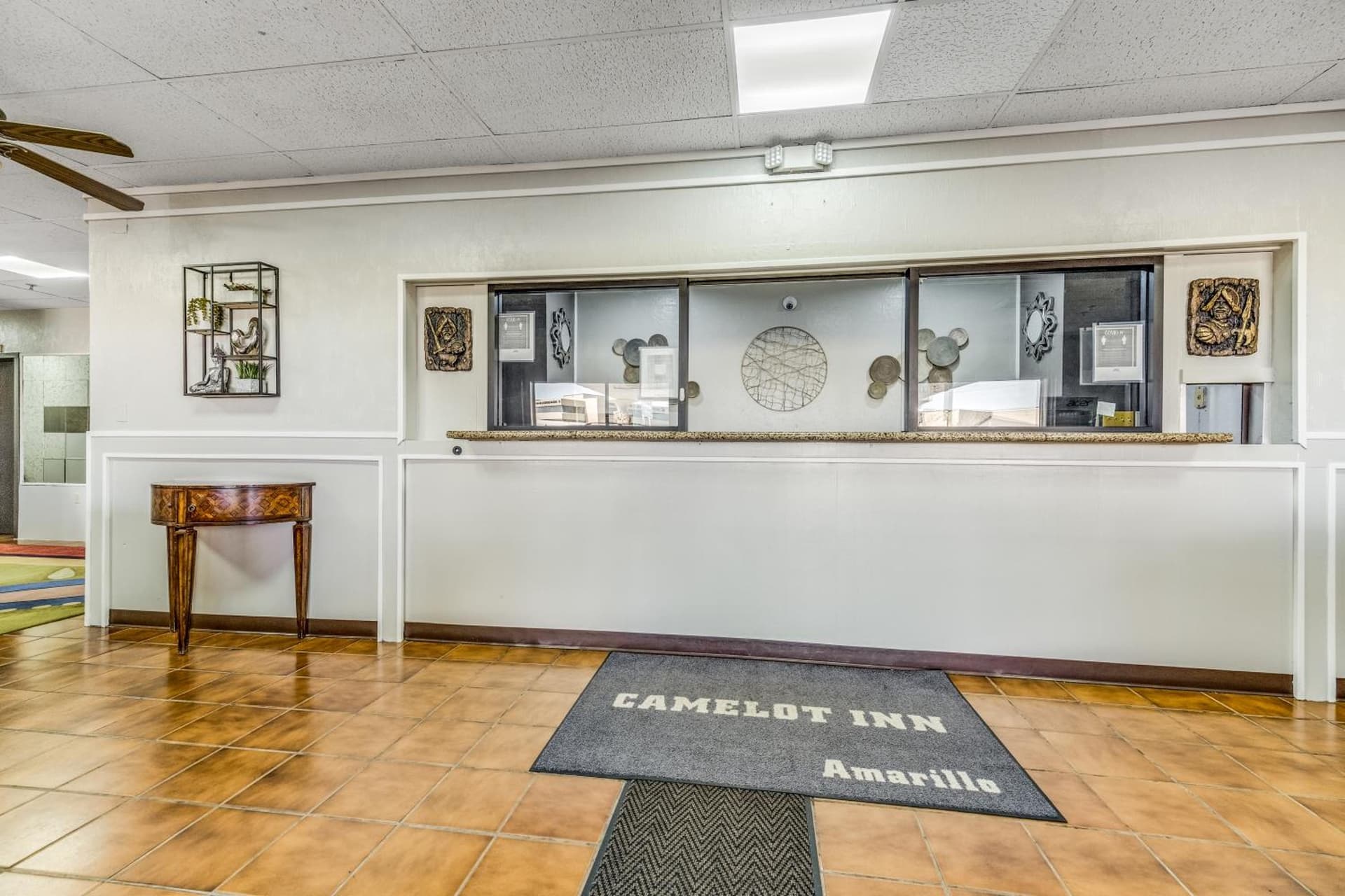 Camelot Inn property views in Amarillo, TX — gallery photo 3