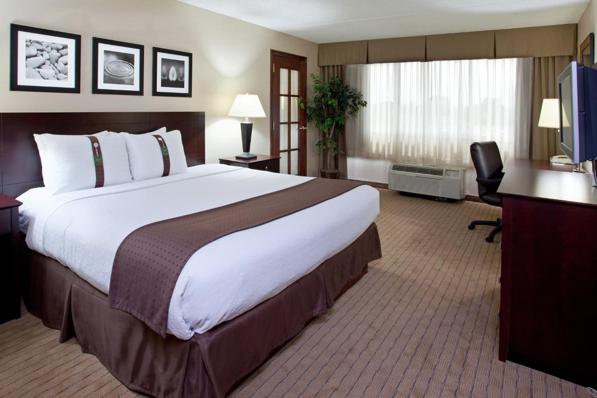 Holiday Inn Canton-Belden Village by IHG gallery photo in Canton, OH — image 55
