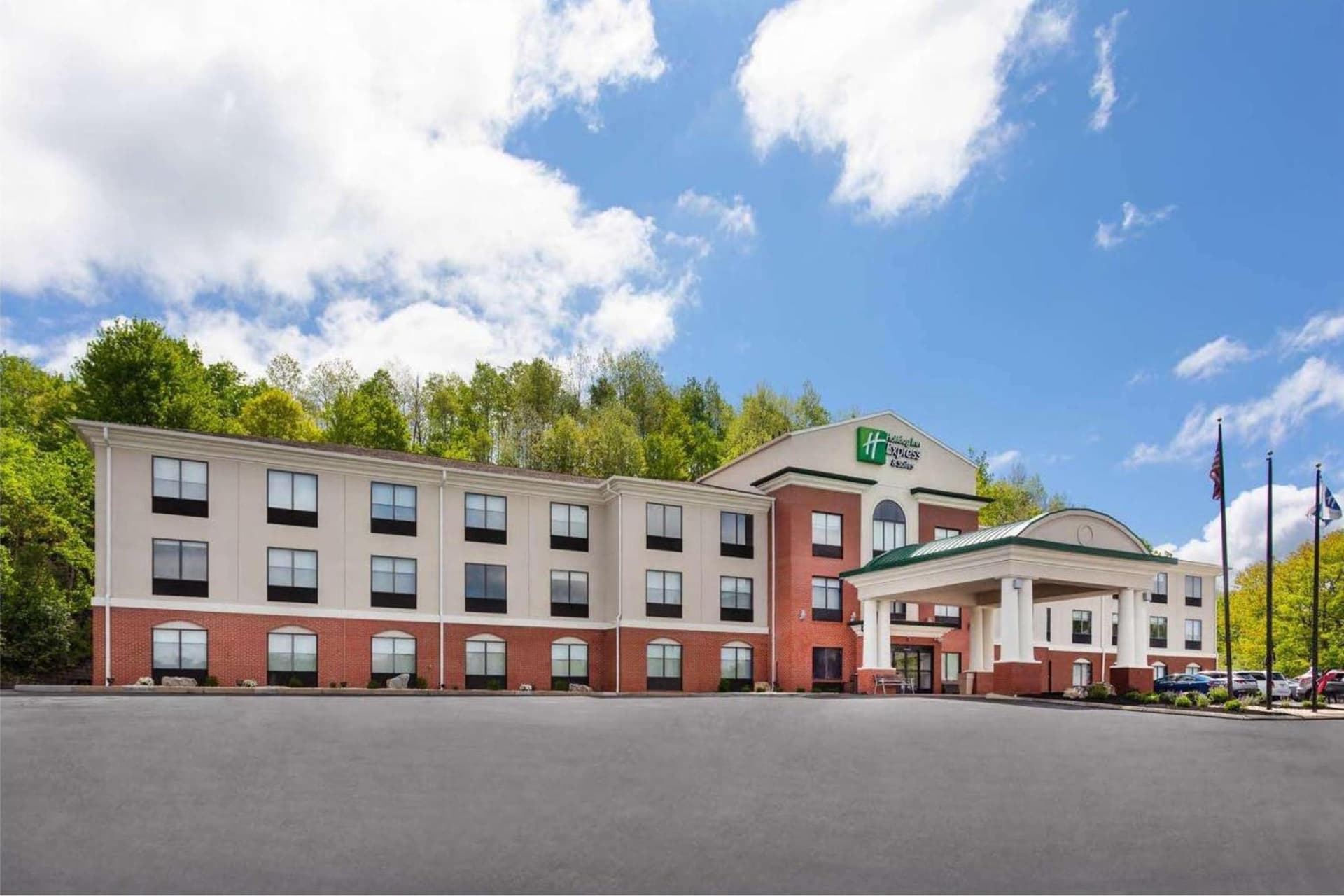 Holiday Inn Express Hotel & Suites Dubois by IHG property views in DuBois, PA — gallery photo 3