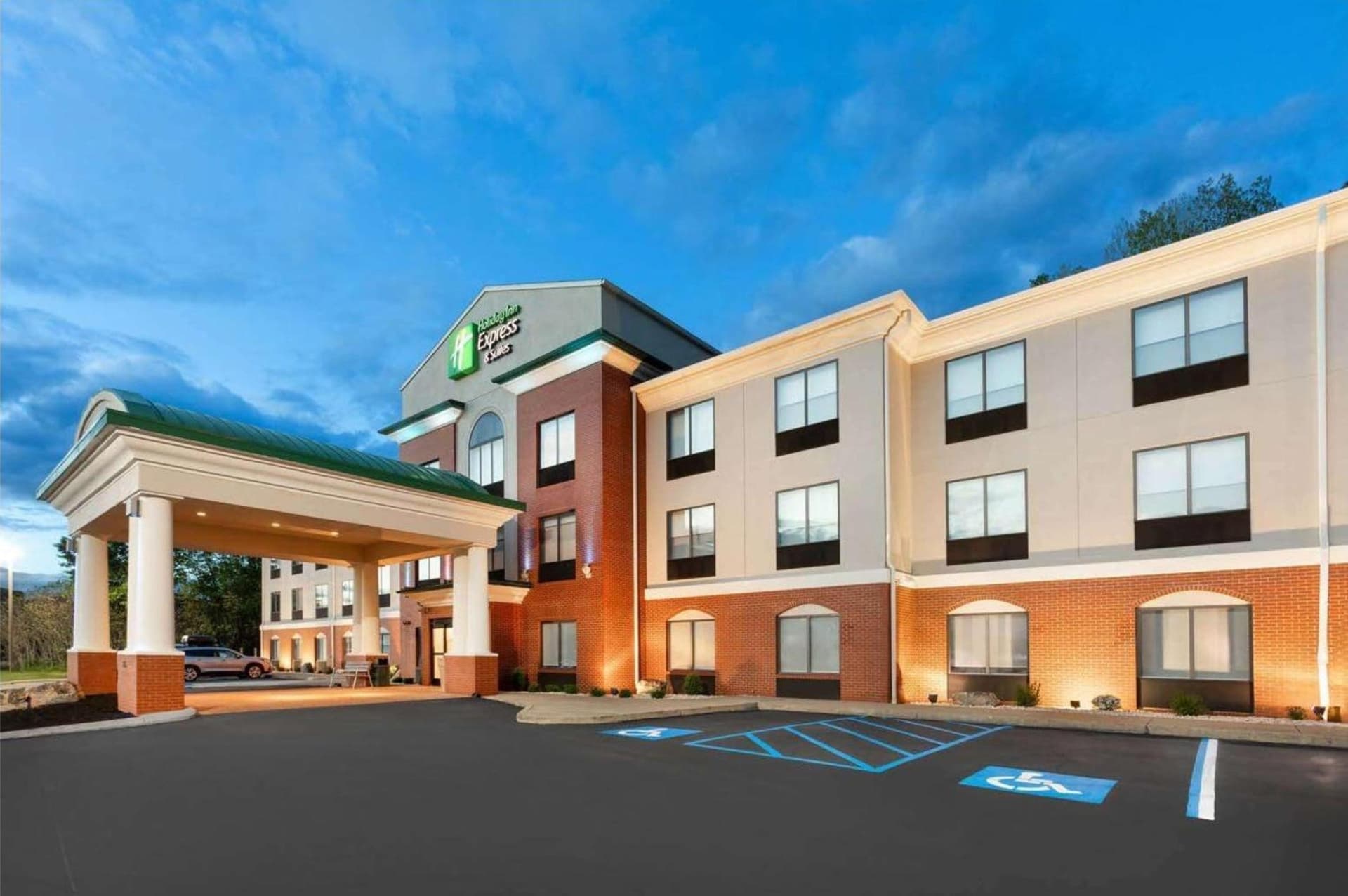 Holiday Inn Express Hotel & Suites Dubois by IHG interior in DuBois, PA — gallery photo 2