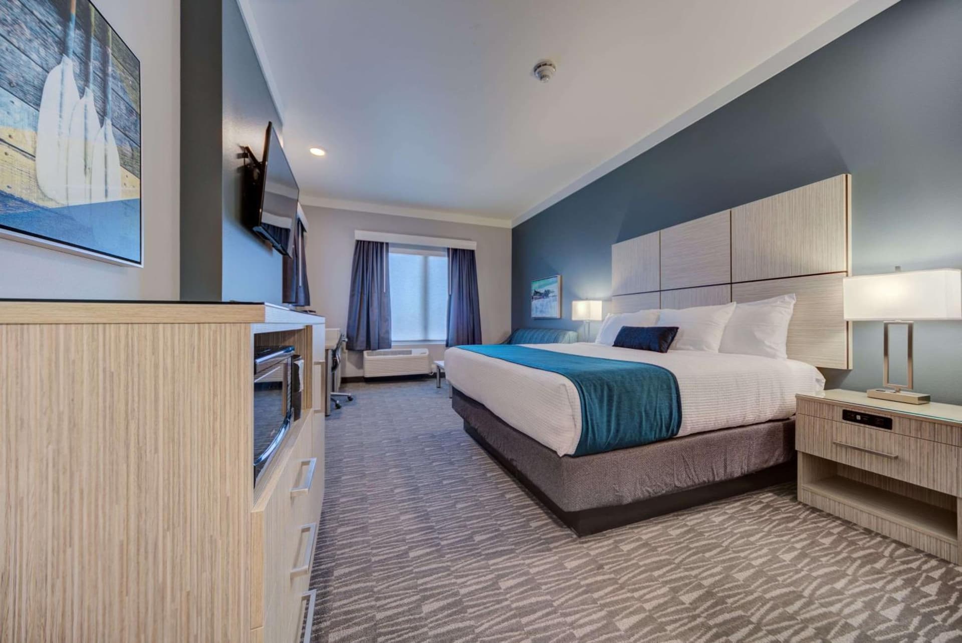 Hotel Peppertree Bend, BW Premier Collection interior in Bend, OR — gallery photo 2