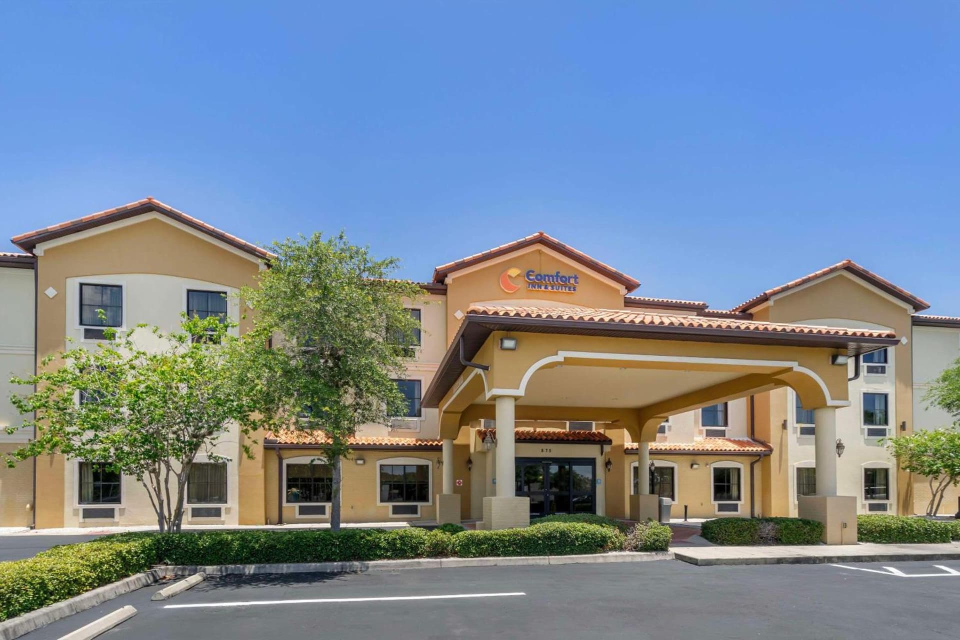 Comfort Inn & Suites Northeast - Gateway interior in St Petersburg, FL — gallery photo 2