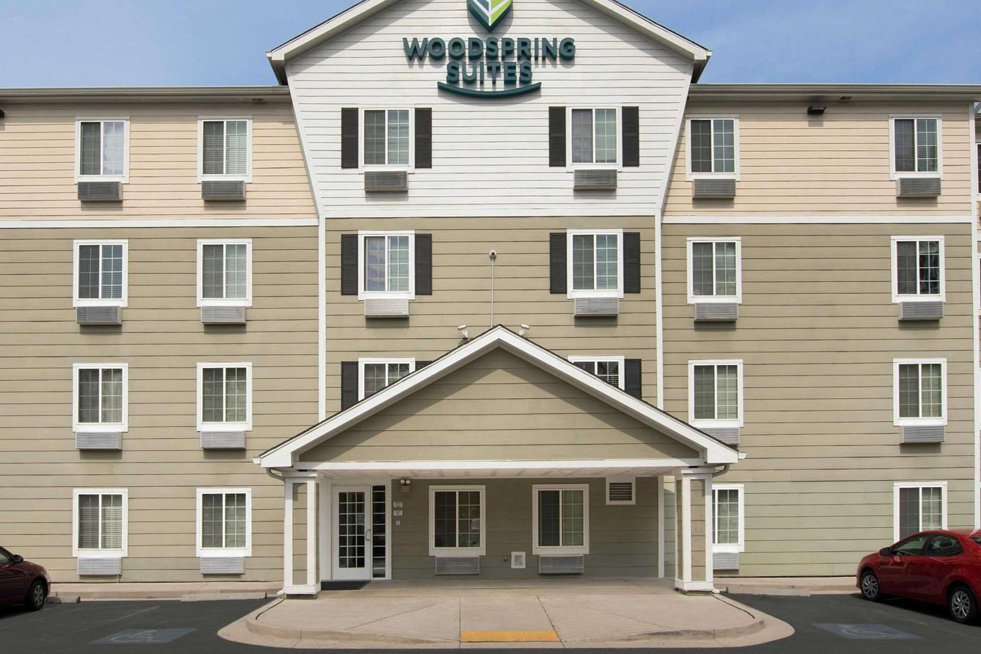 WoodSpring Suites Savannah Garden City property views in Savannah, GA — gallery photo 3