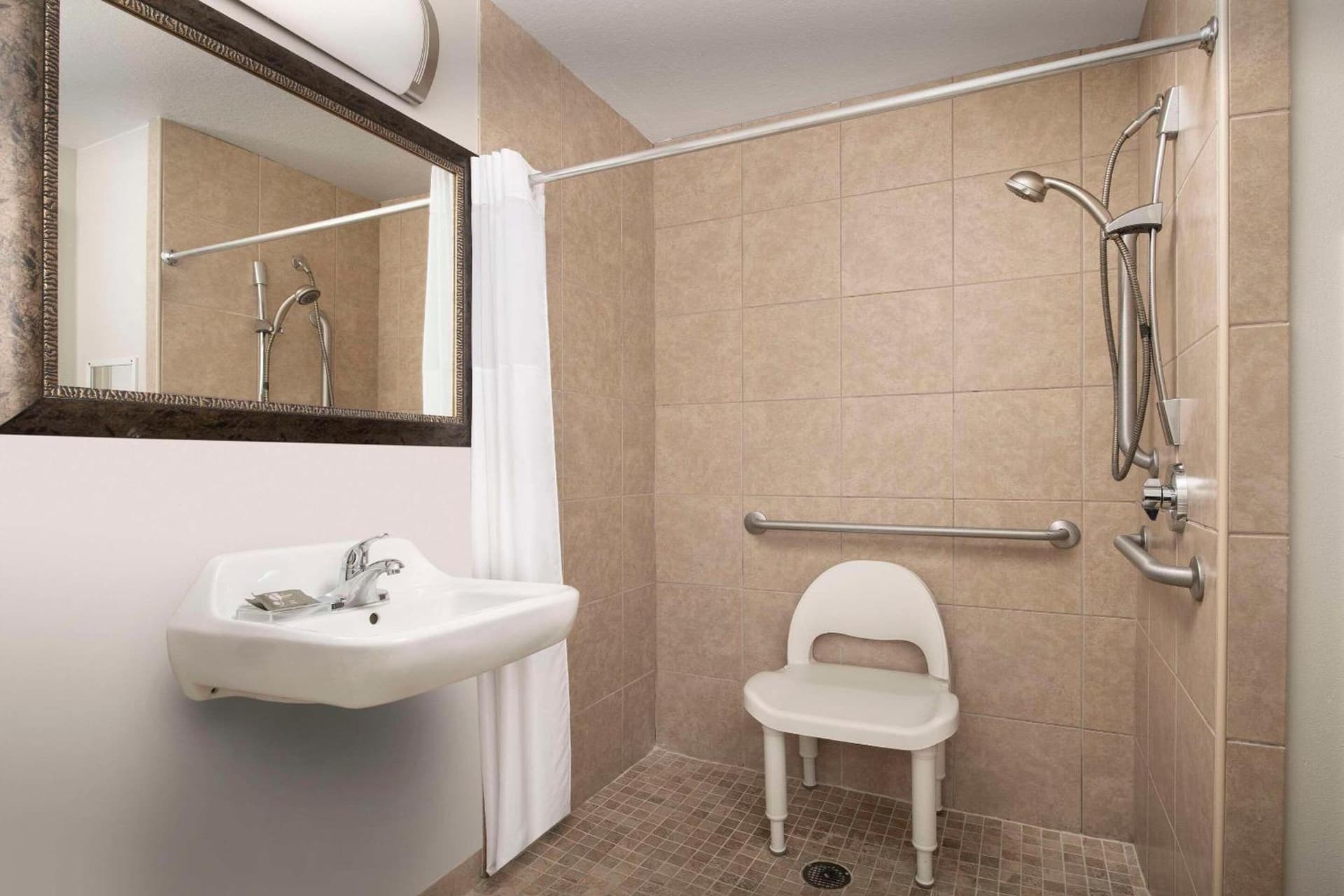 Country Inn & Suites by Radisson, Gainesville, FL gallery photo in Gainesville, FL — image 25
